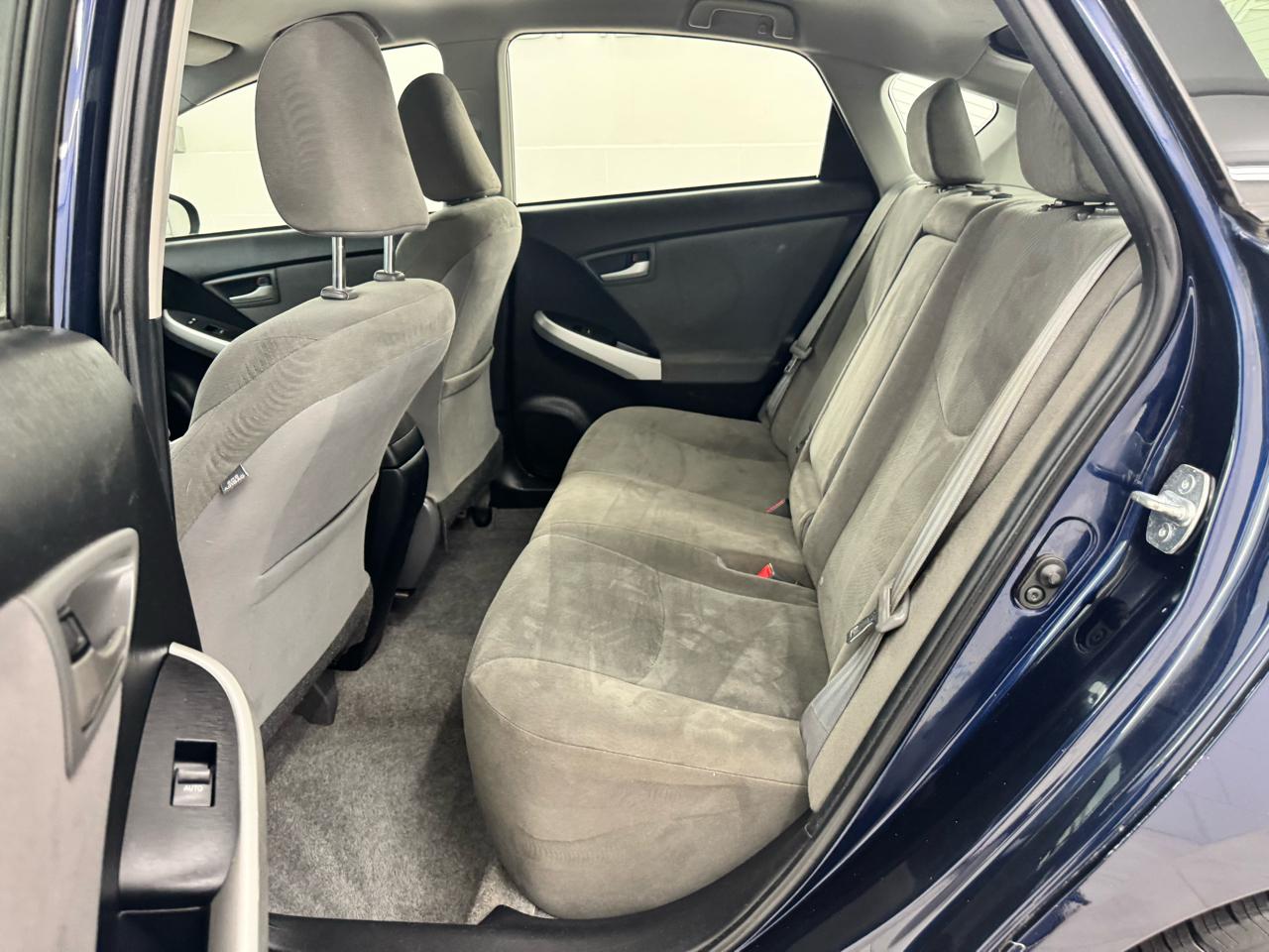 Toyota Prius 5dr HB Persona Series Special Edition (Natl) 2015