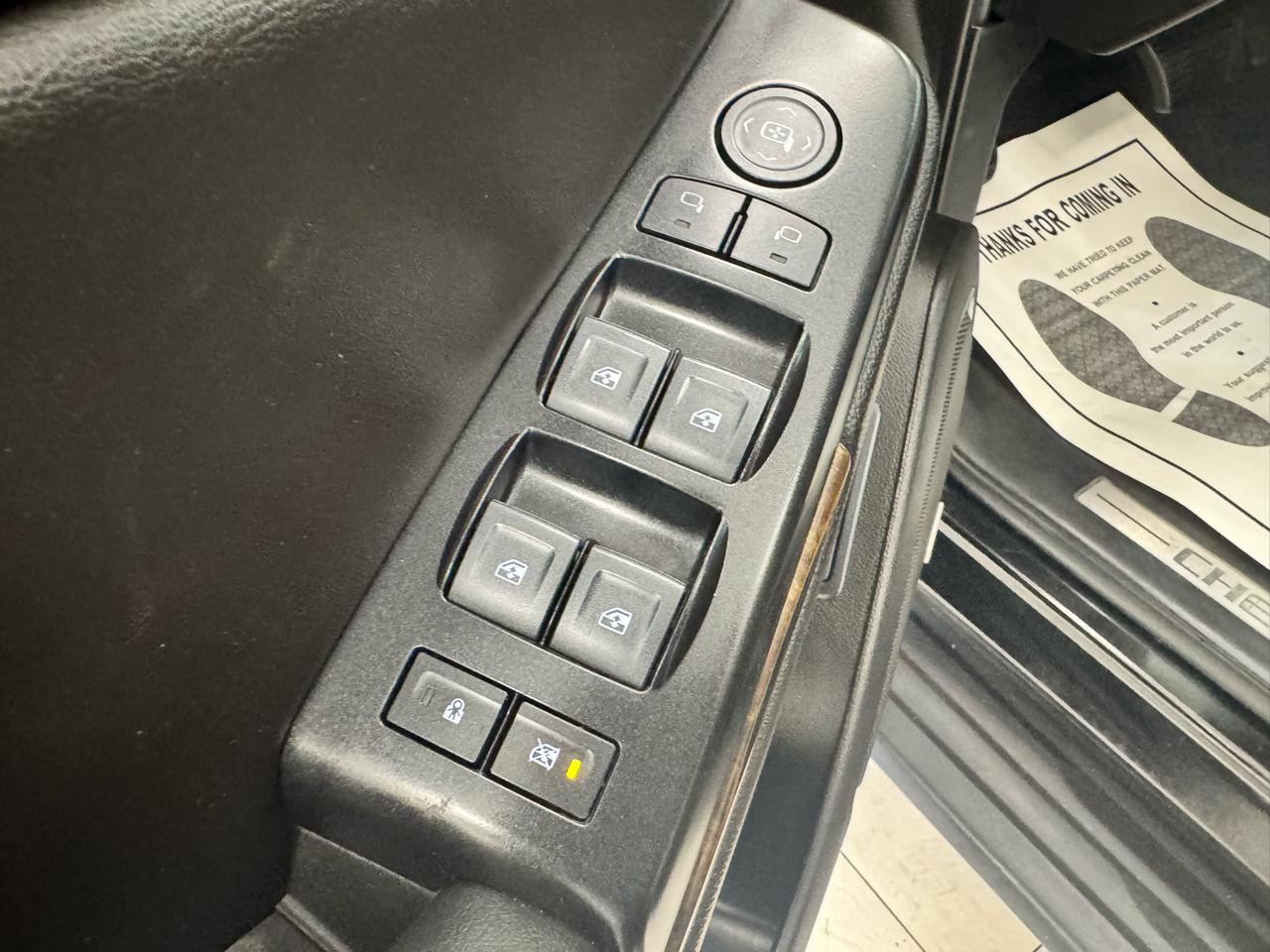 Chevrolet Suburban 4WD 4dr LT 2020