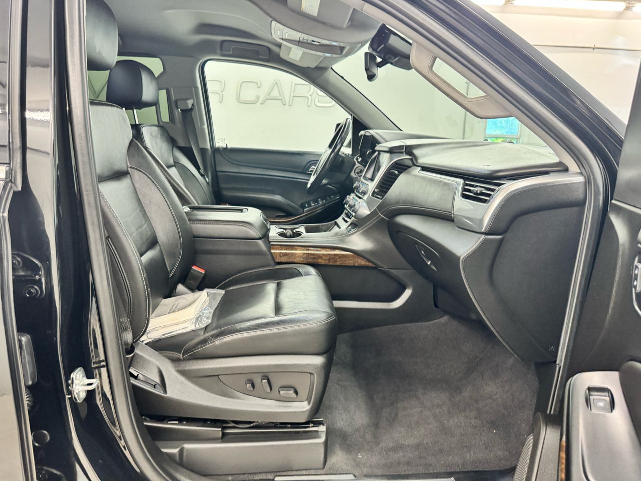 Chevrolet Suburban 4WD 4dr LT 2020