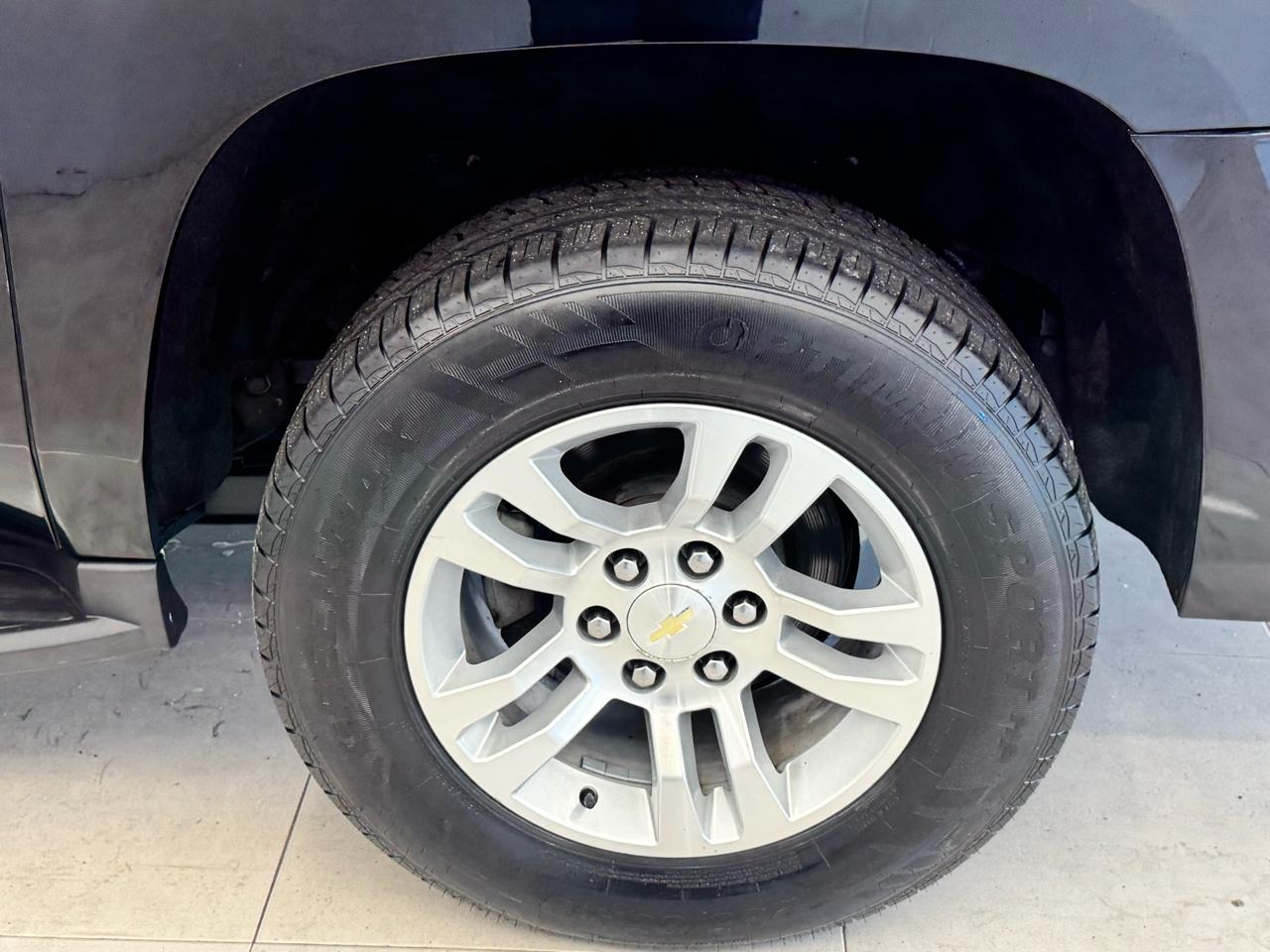 Chevrolet Suburban 4WD 4dr LT 2020