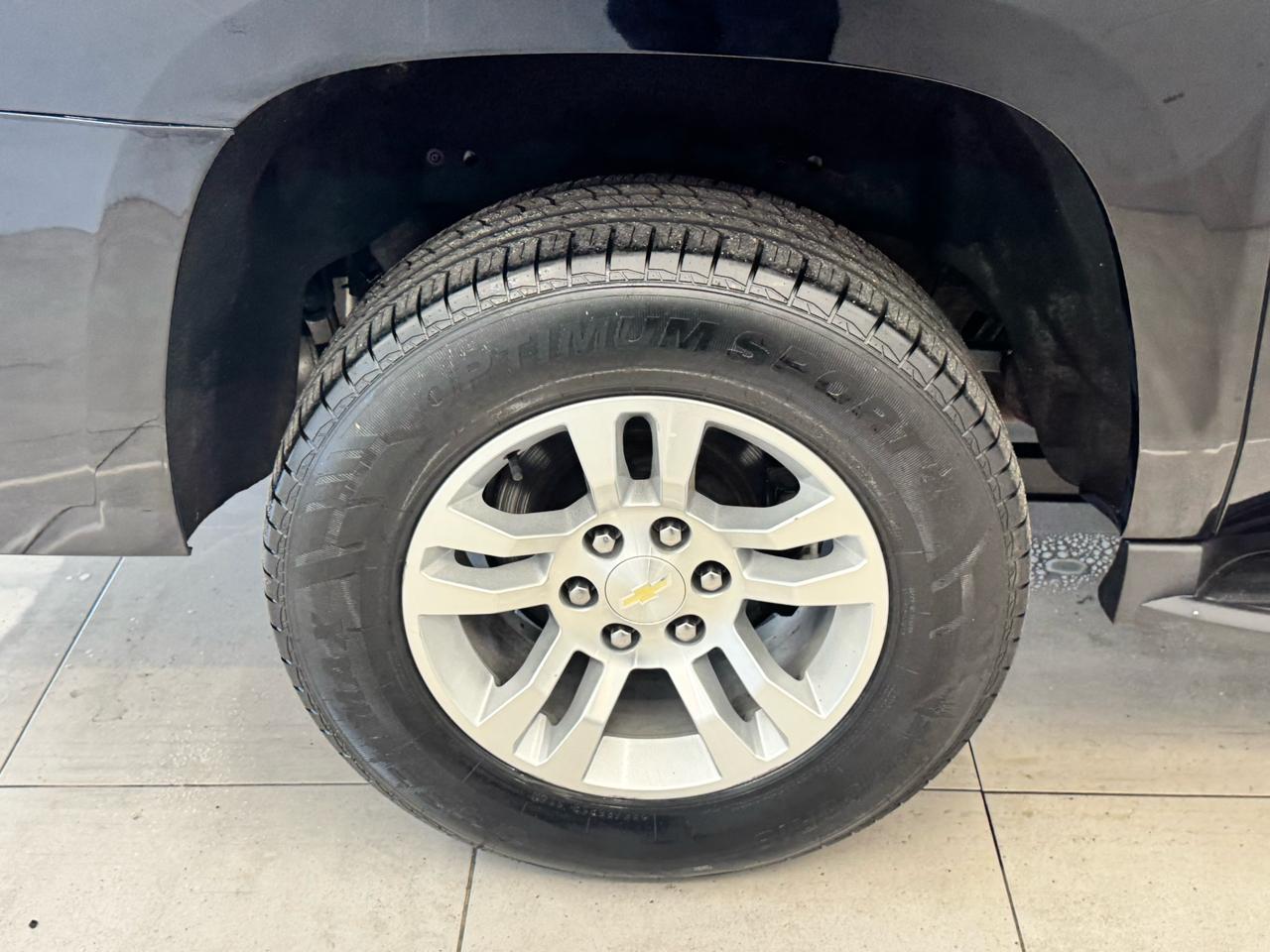 Chevrolet Suburban 4WD 4dr LT 2020