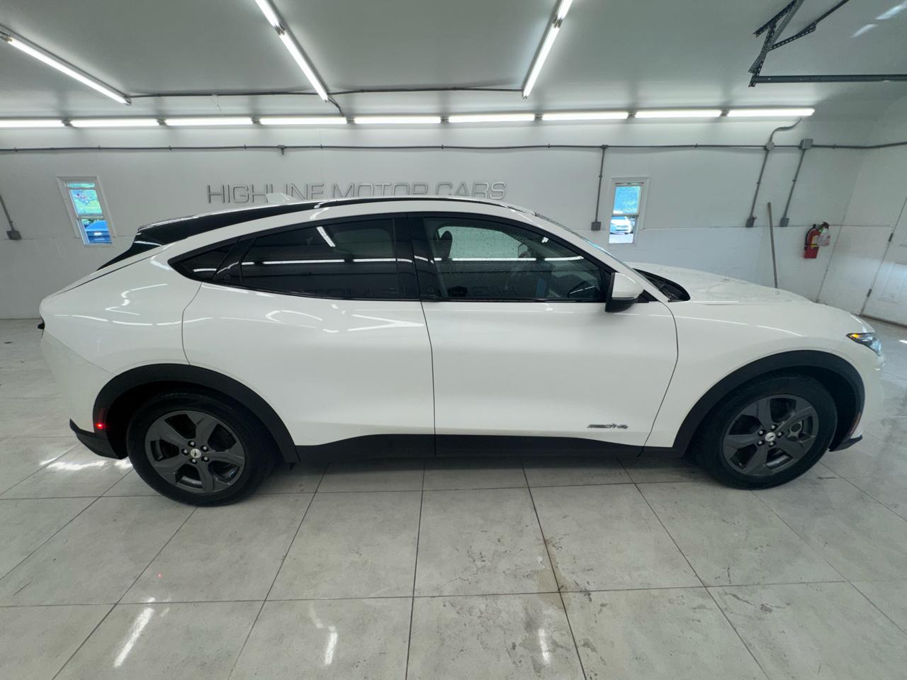 Ford Mustang Mach-E Select AWD 2021