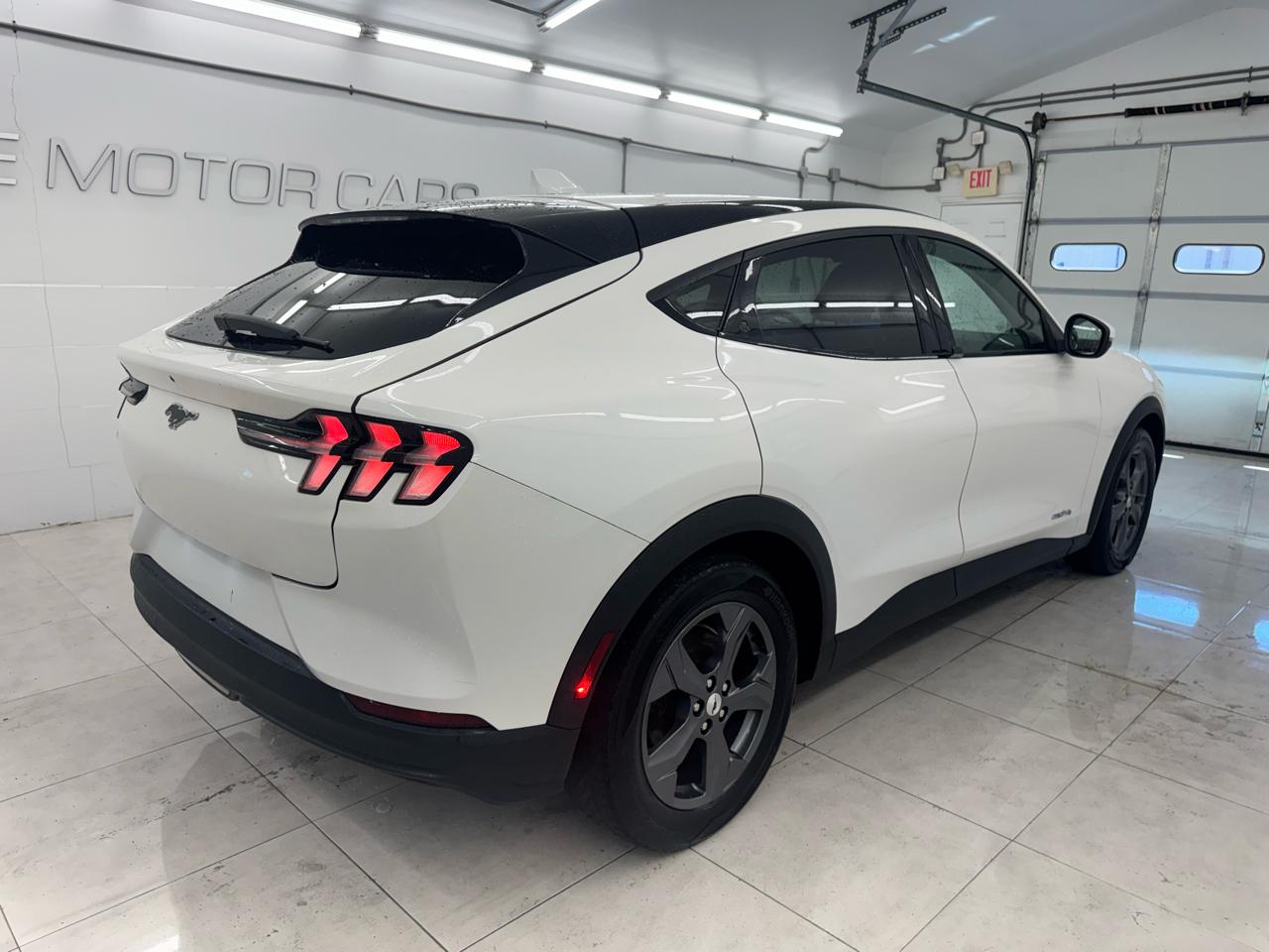 Ford Mustang Mach-E Select AWD 2021