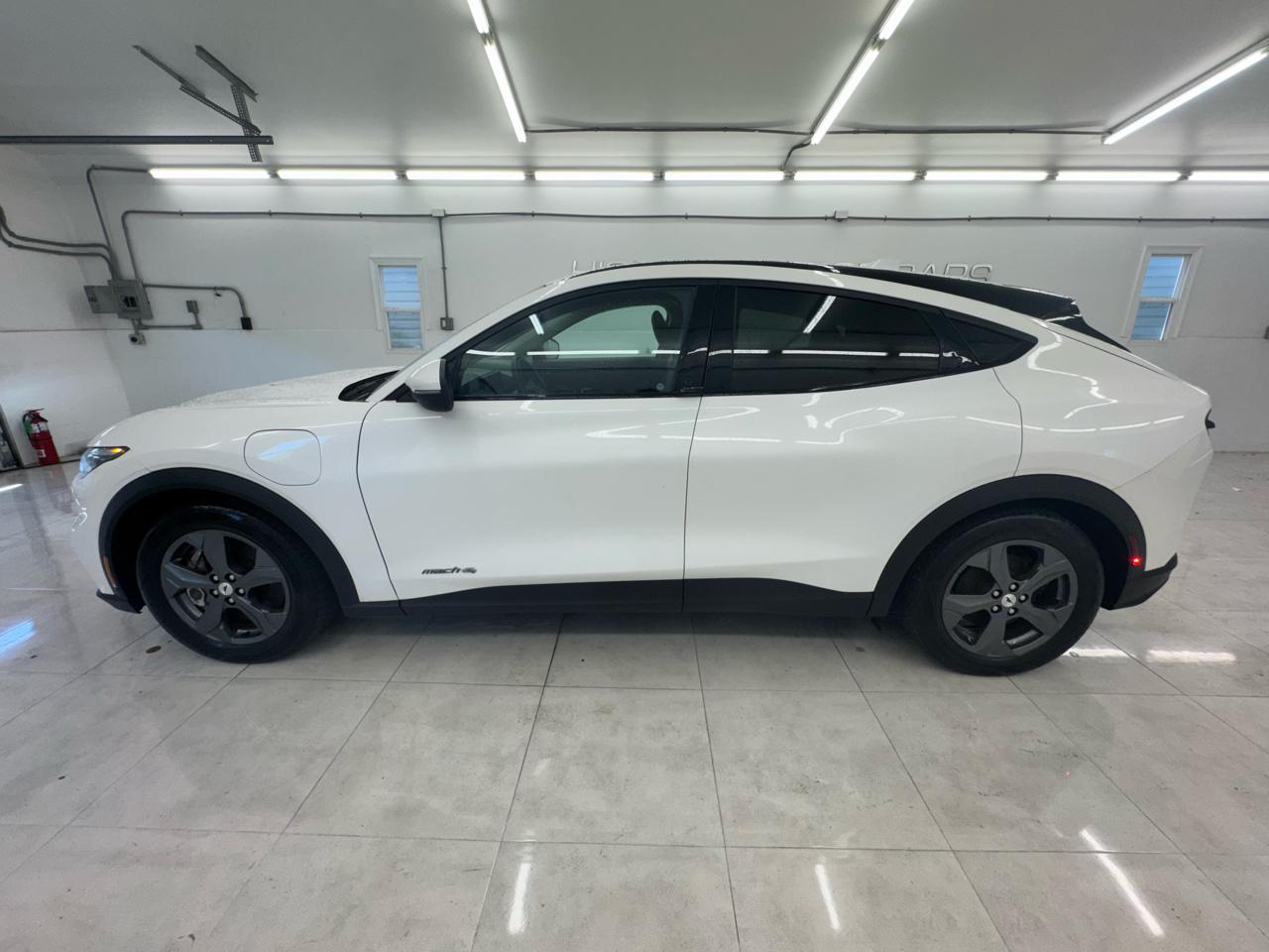 Ford Mustang Mach-E Select AWD 2021