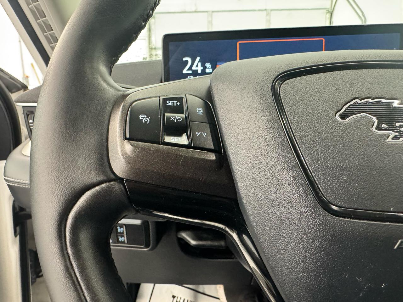 Ford Mustang Mach-E Select AWD 2021