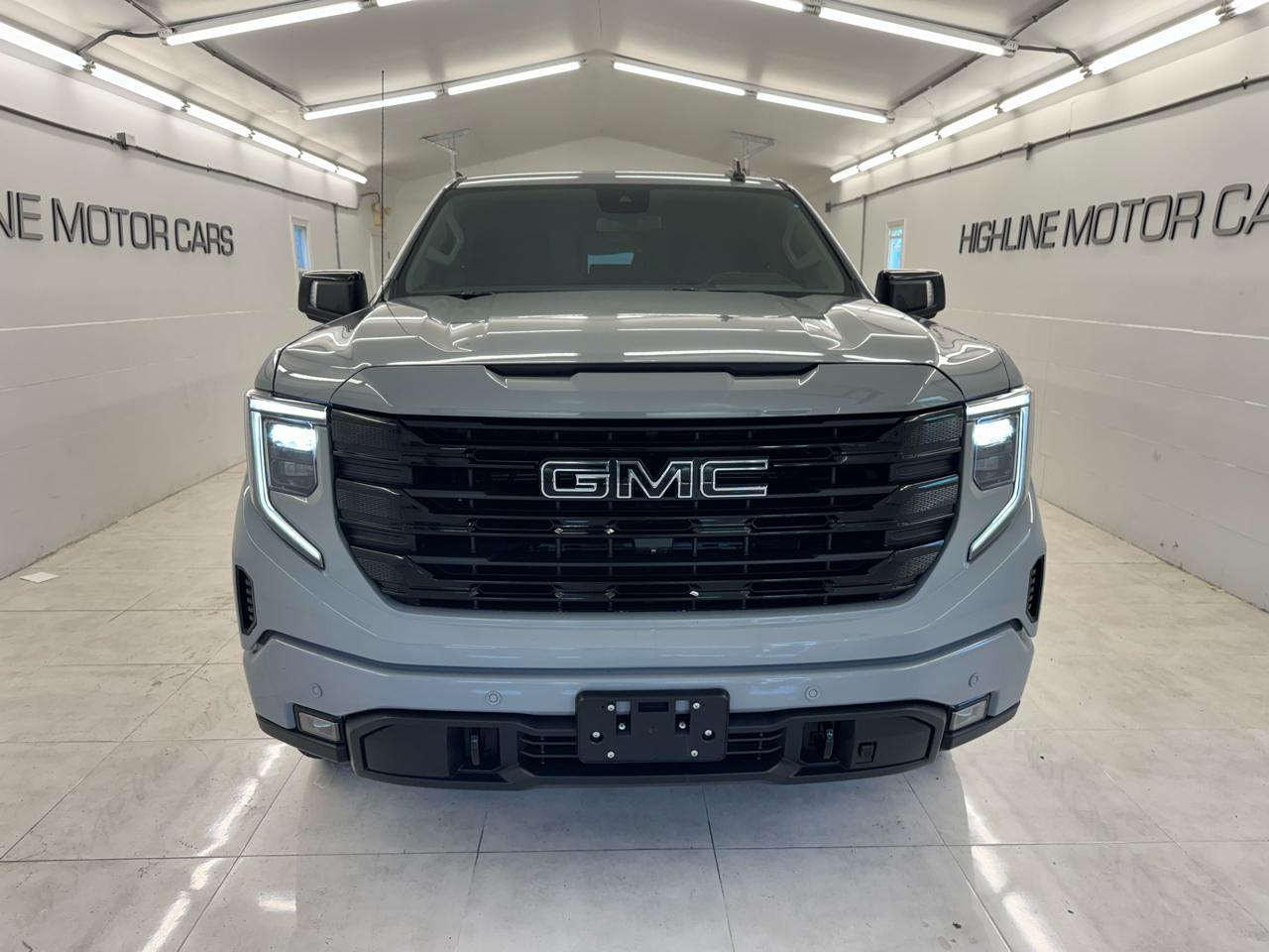 GMC Sierra 1500 4WD Crew Cab 147" Elevation w/3SB 2024