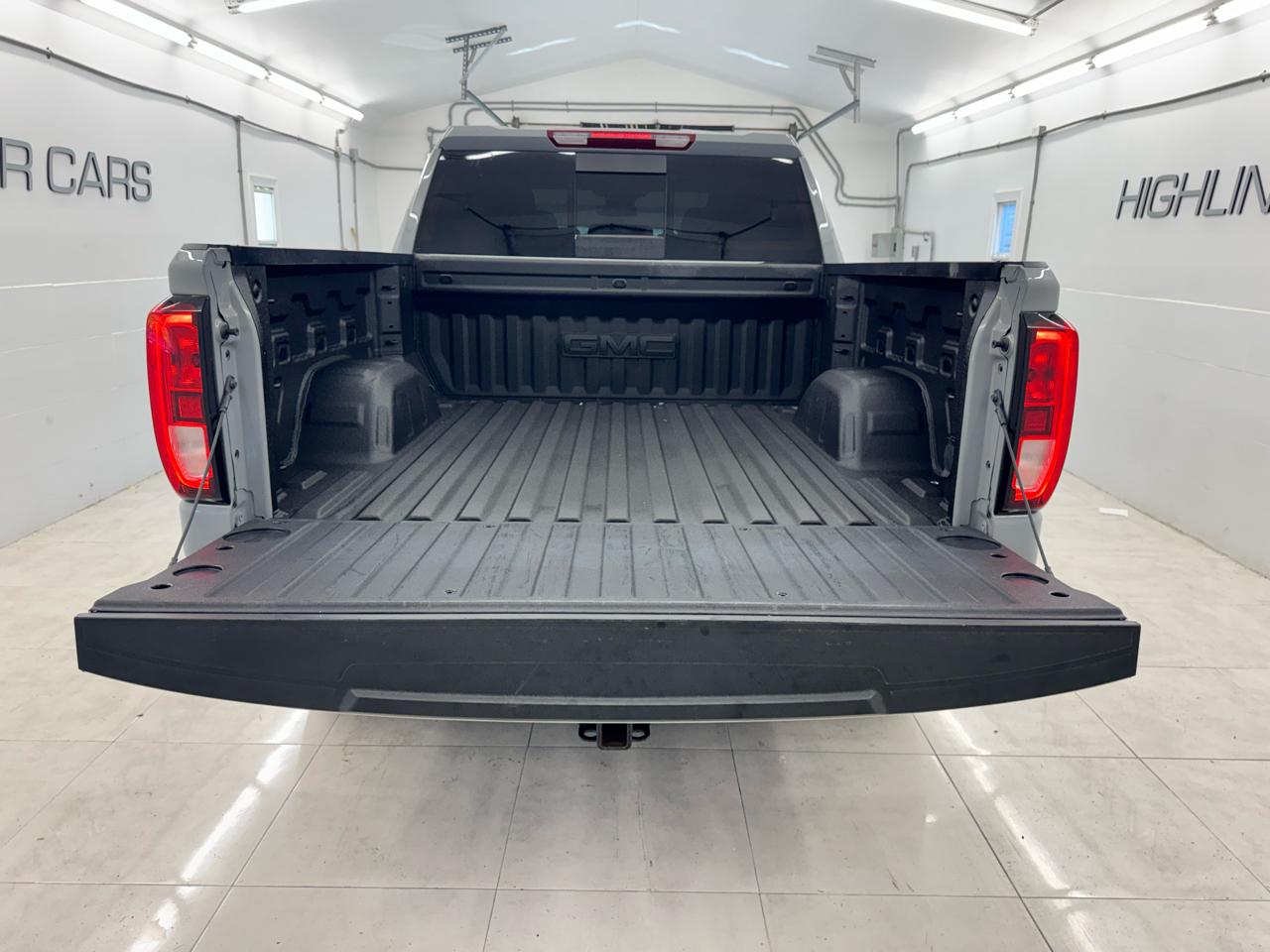 GMC Sierra 1500 4WD Crew Cab 147" Elevation w/3SB 2024