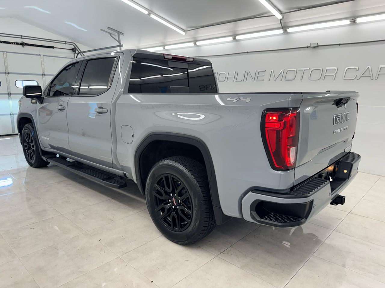 GMC Sierra 1500 4WD Crew Cab 147" Elevation w/3SB 2024