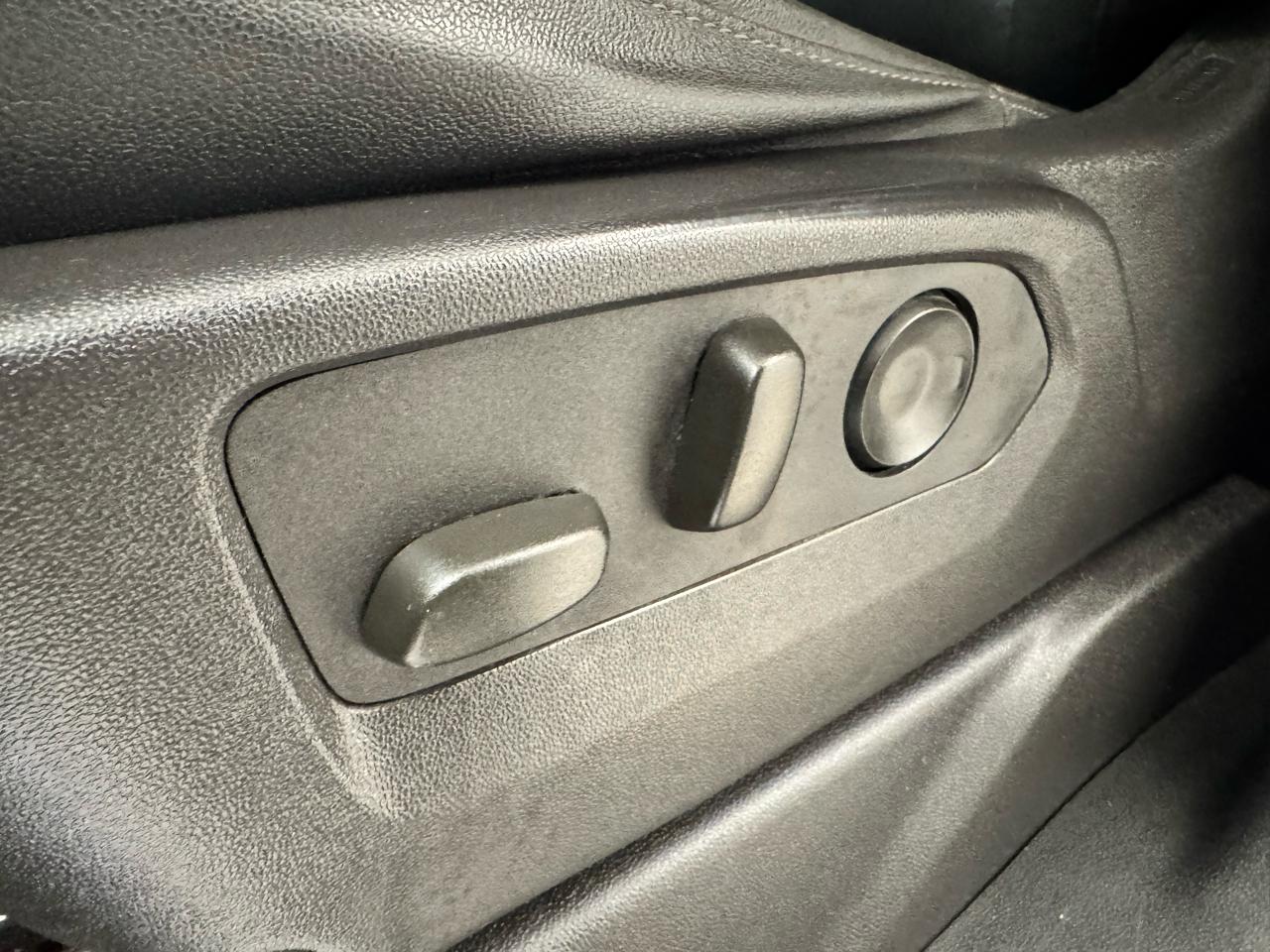 GMC Sierra 1500 4WD Crew Cab 147" Elevation w/3SB 2024