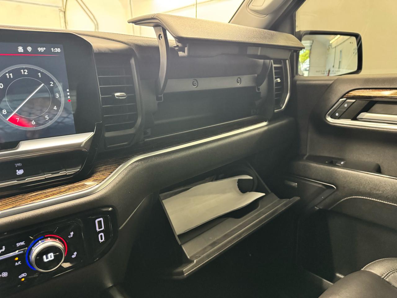 GMC Sierra 1500 4WD Crew Cab 147" Elevation w/3SB 2024