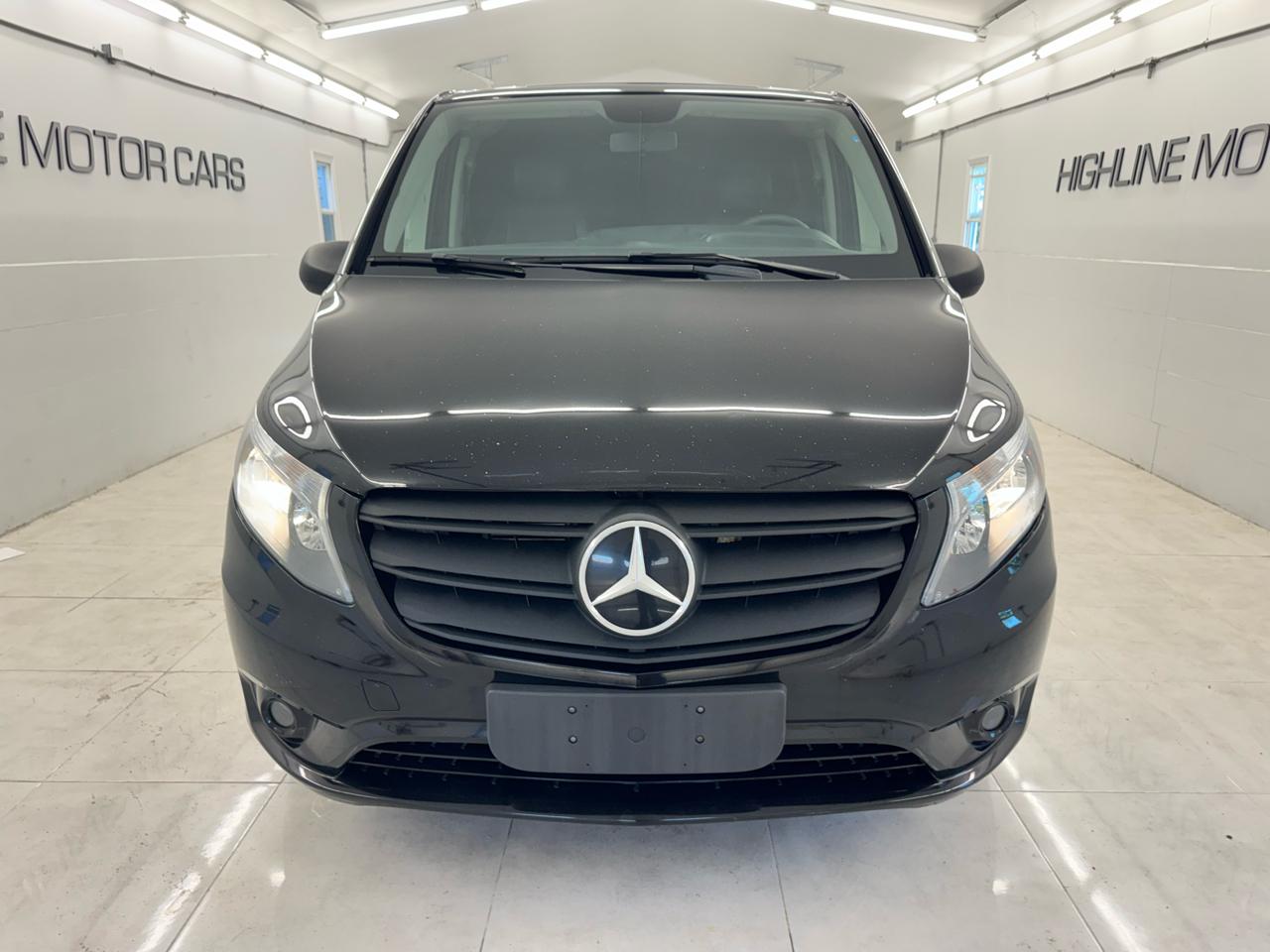 Mercedes-Benz Metris Cargo Van Standard Roof 126" Wheelbase 2022
