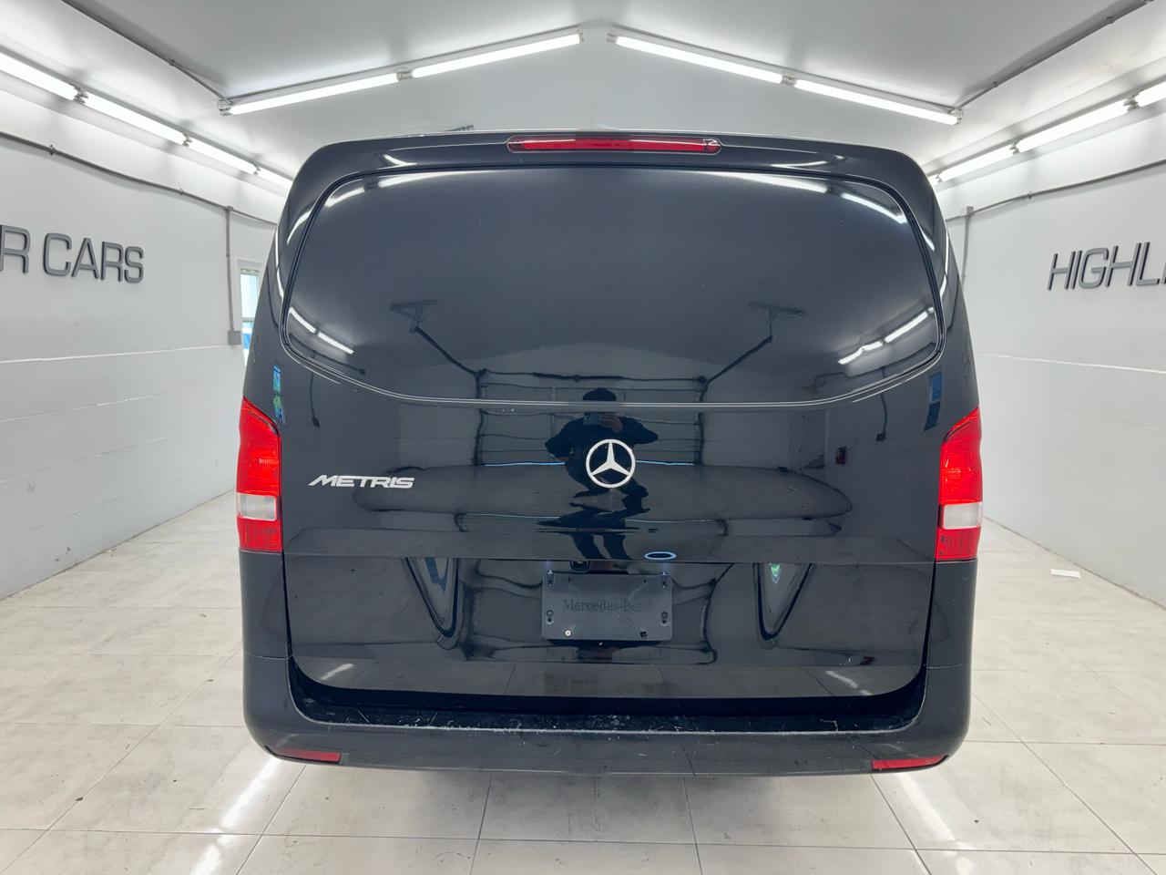 Mercedes-Benz Metris Cargo Van Standard Roof 126" Wheelbase 2022
