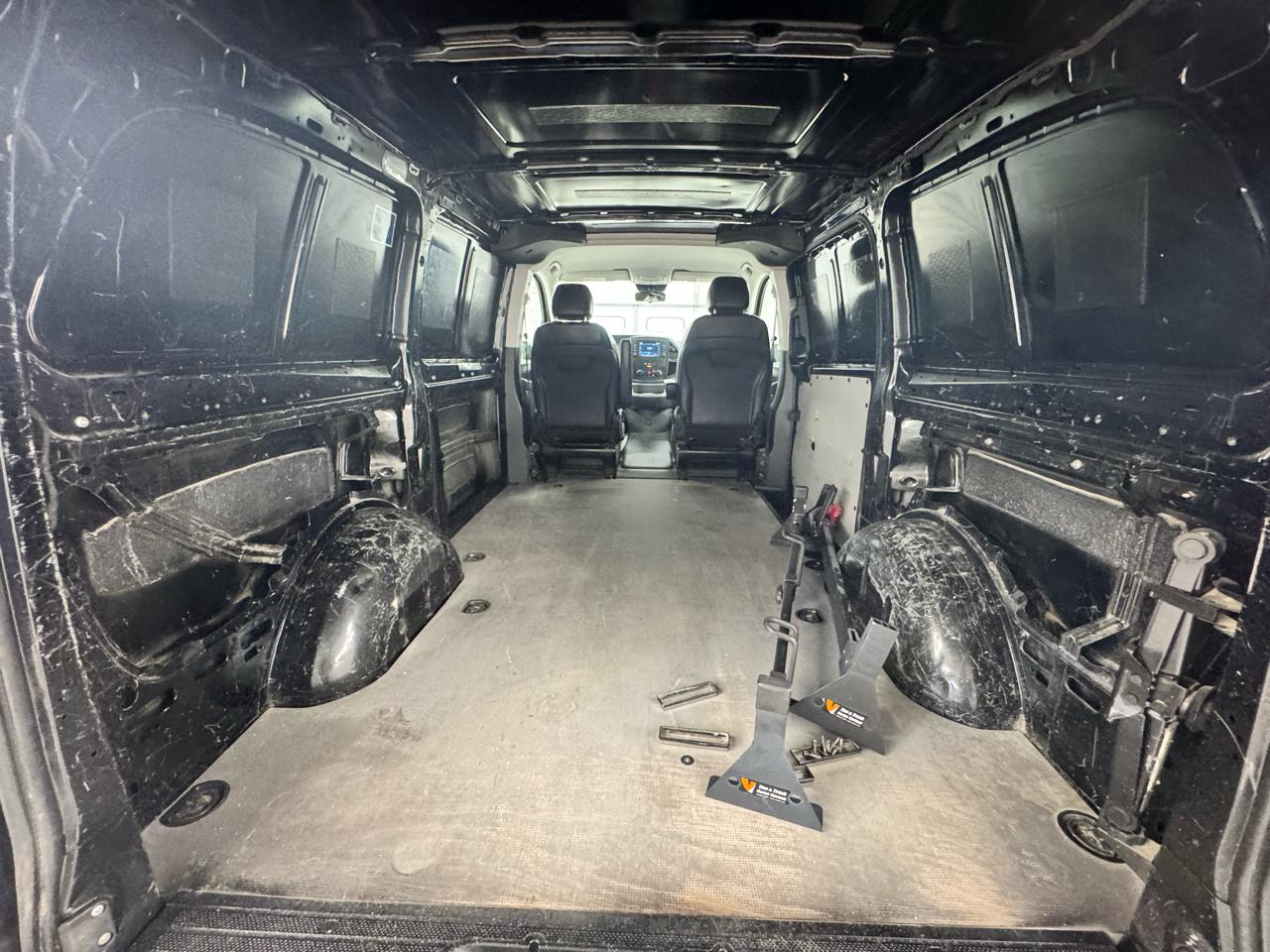 Mercedes-Benz Metris Cargo Van Standard Roof 126" Wheelbase 2022