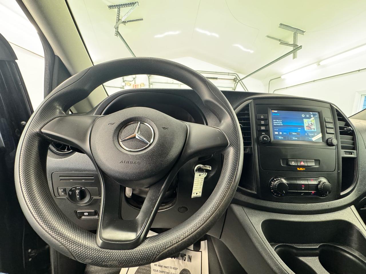 Mercedes-Benz Metris Cargo Van Standard Roof 126" Wheelbase 2022