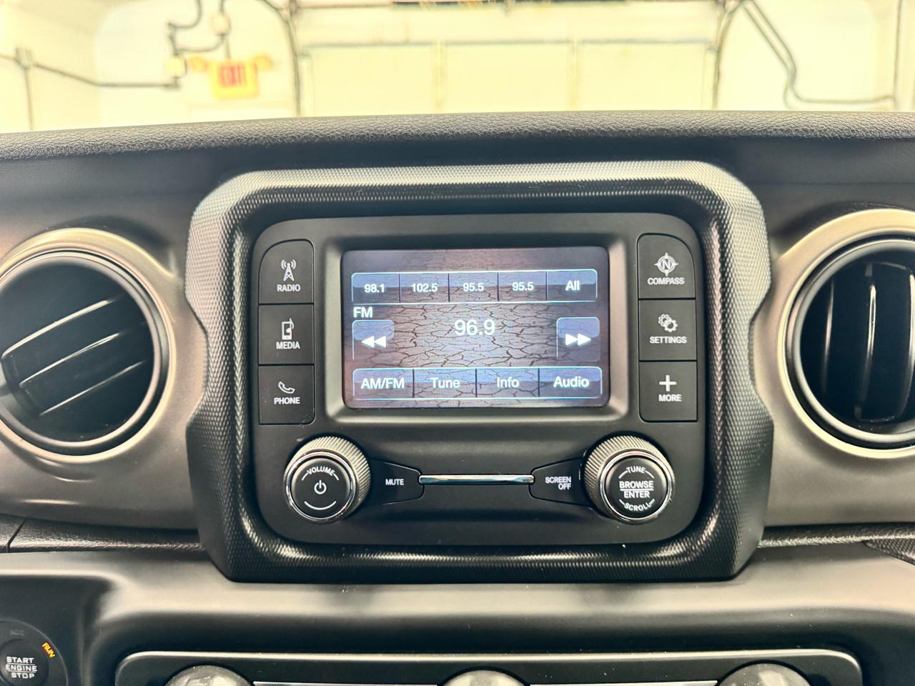 Jeep Wrangler Unlimited Sport 4x4 2019