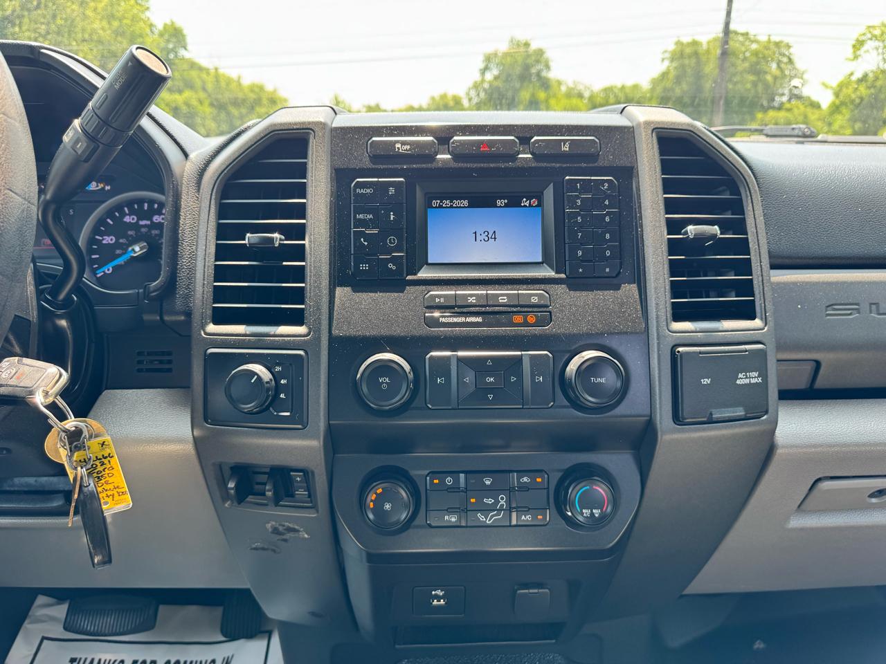Ford Super Duty F-350 DRW Lariat 4WD Crew Cab 179" WB 60" CA 2021