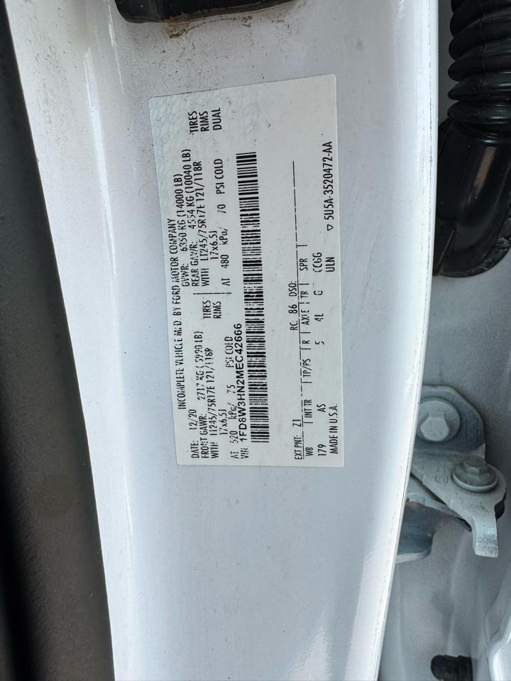 Ford Super Duty F-350 DRW Lariat 4WD Crew Cab 179" WB 60" CA 2021