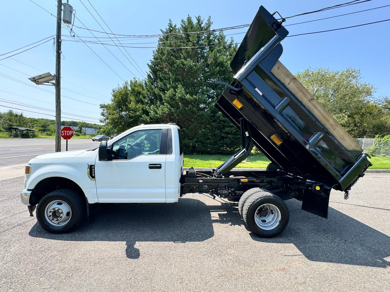 Ford Super Duty F-350 DRW XLT 4WD Reg Cab 145" WB 60" CA 2021