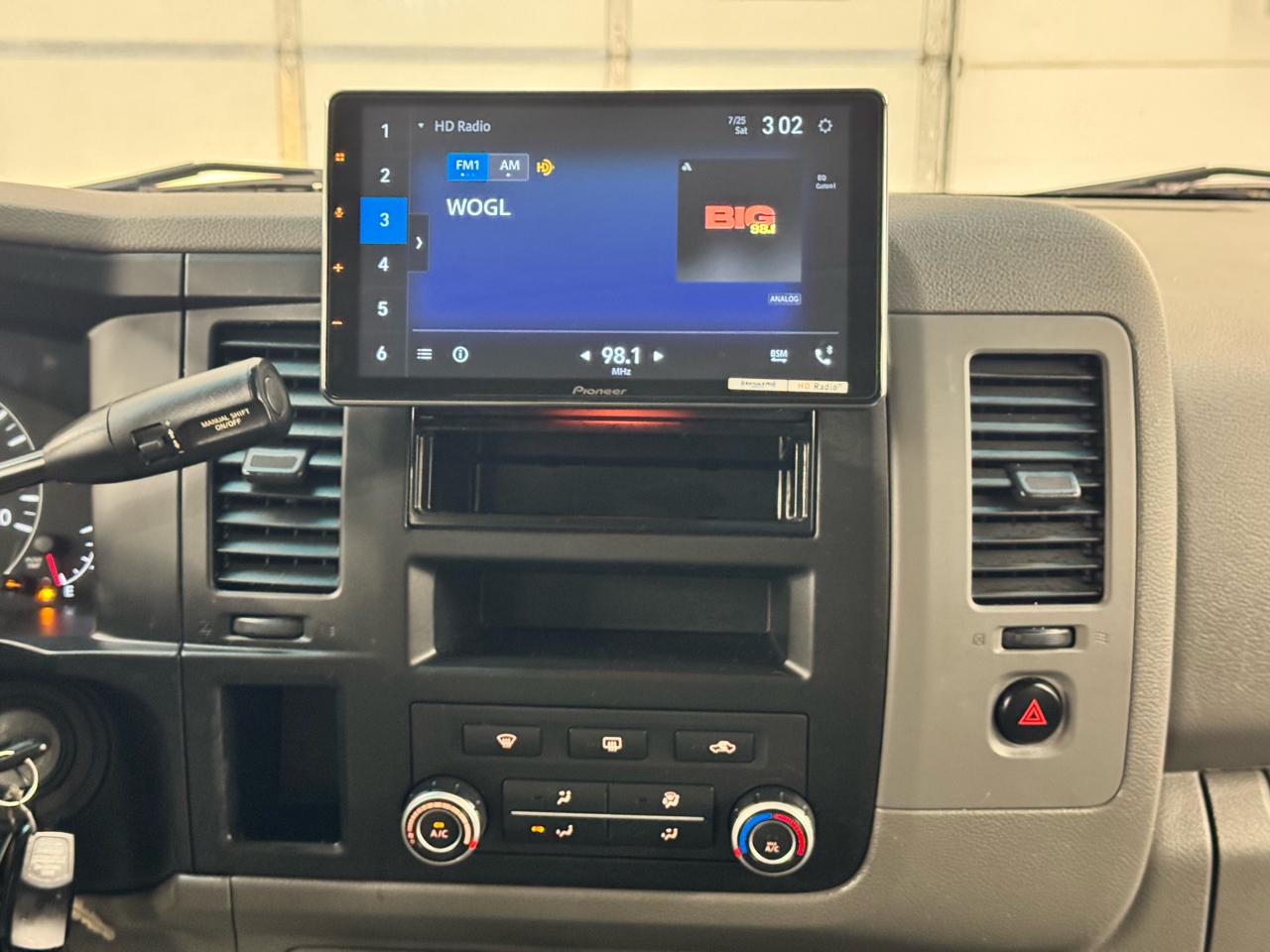 Nissan NVP 3500 V6 SV 2014