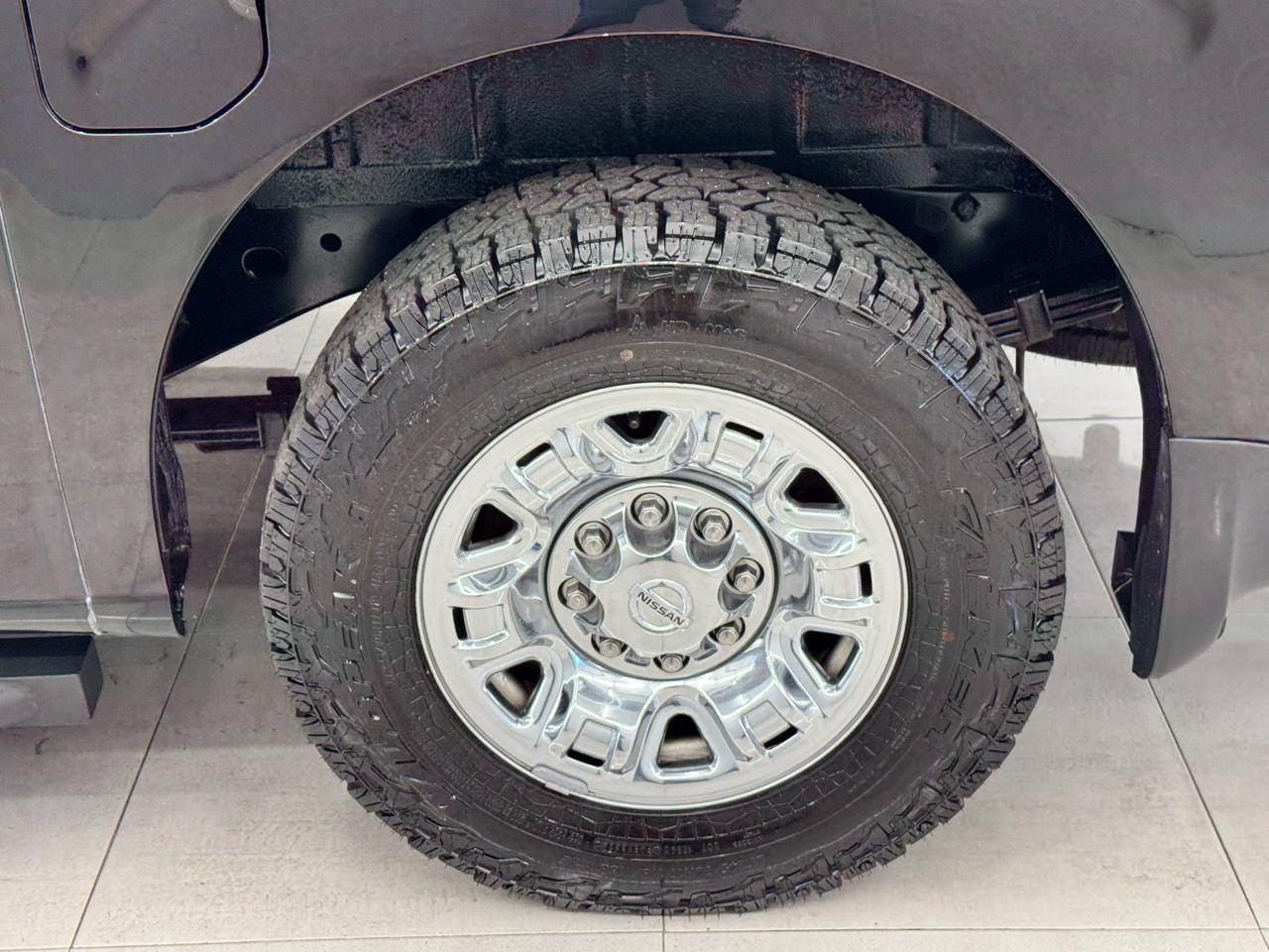 Nissan NVP 3500 V6 SV 2014