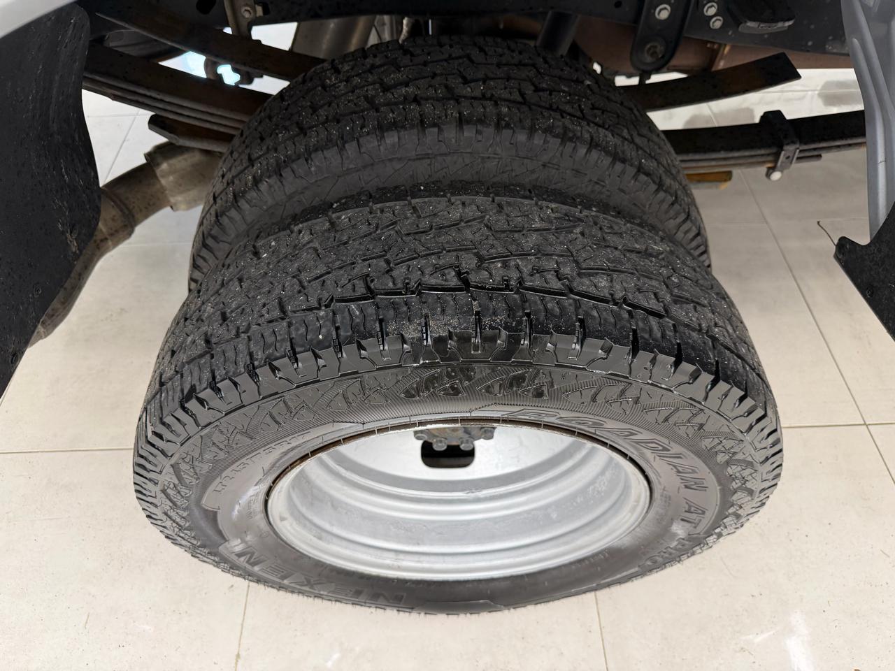Ford Super Duty F-350 DRW 4WD Crew Cab 172" XLT 2023
