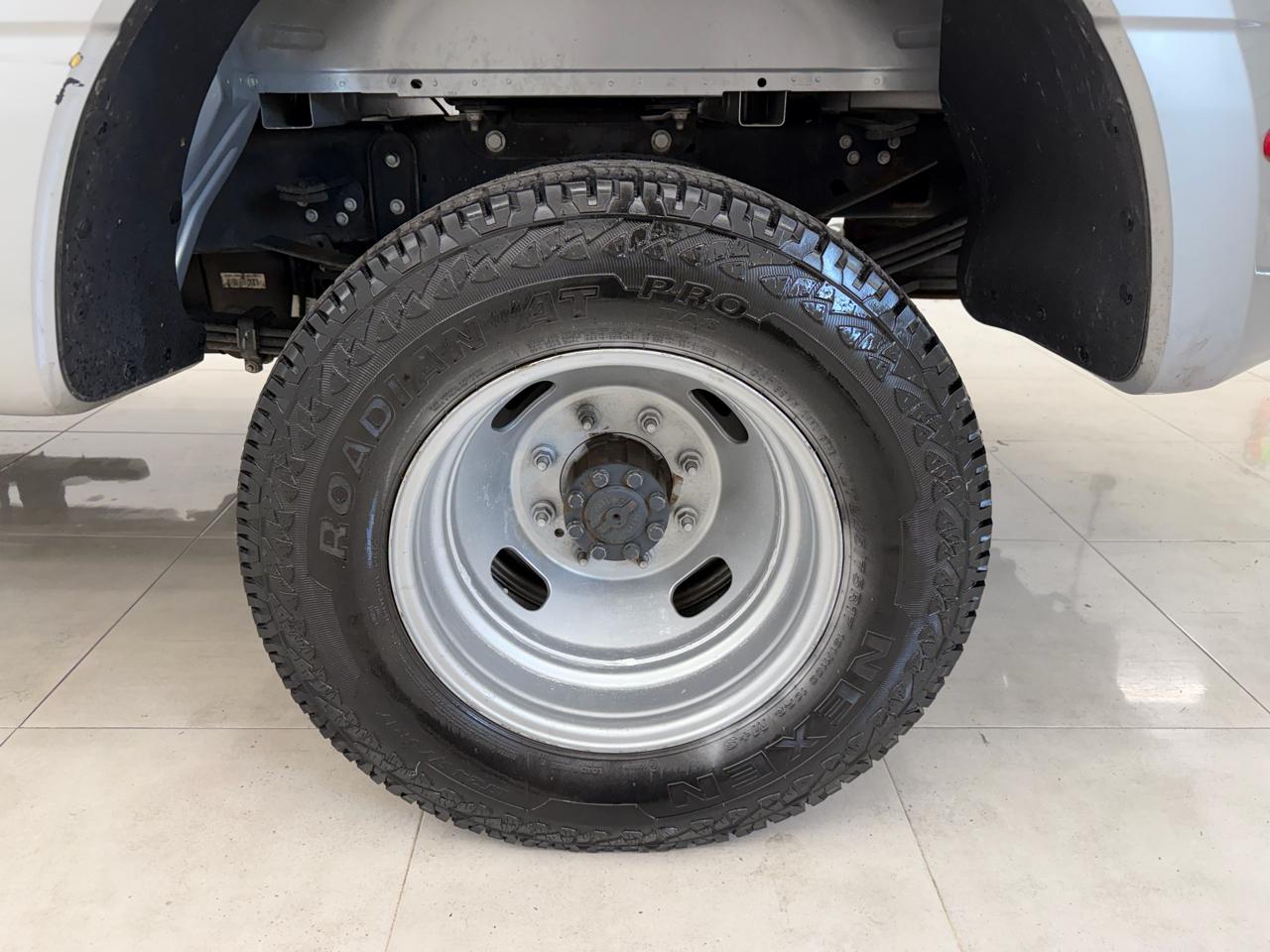 Ford Super Duty F-350 DRW 4WD Crew Cab 172" XLT 2023