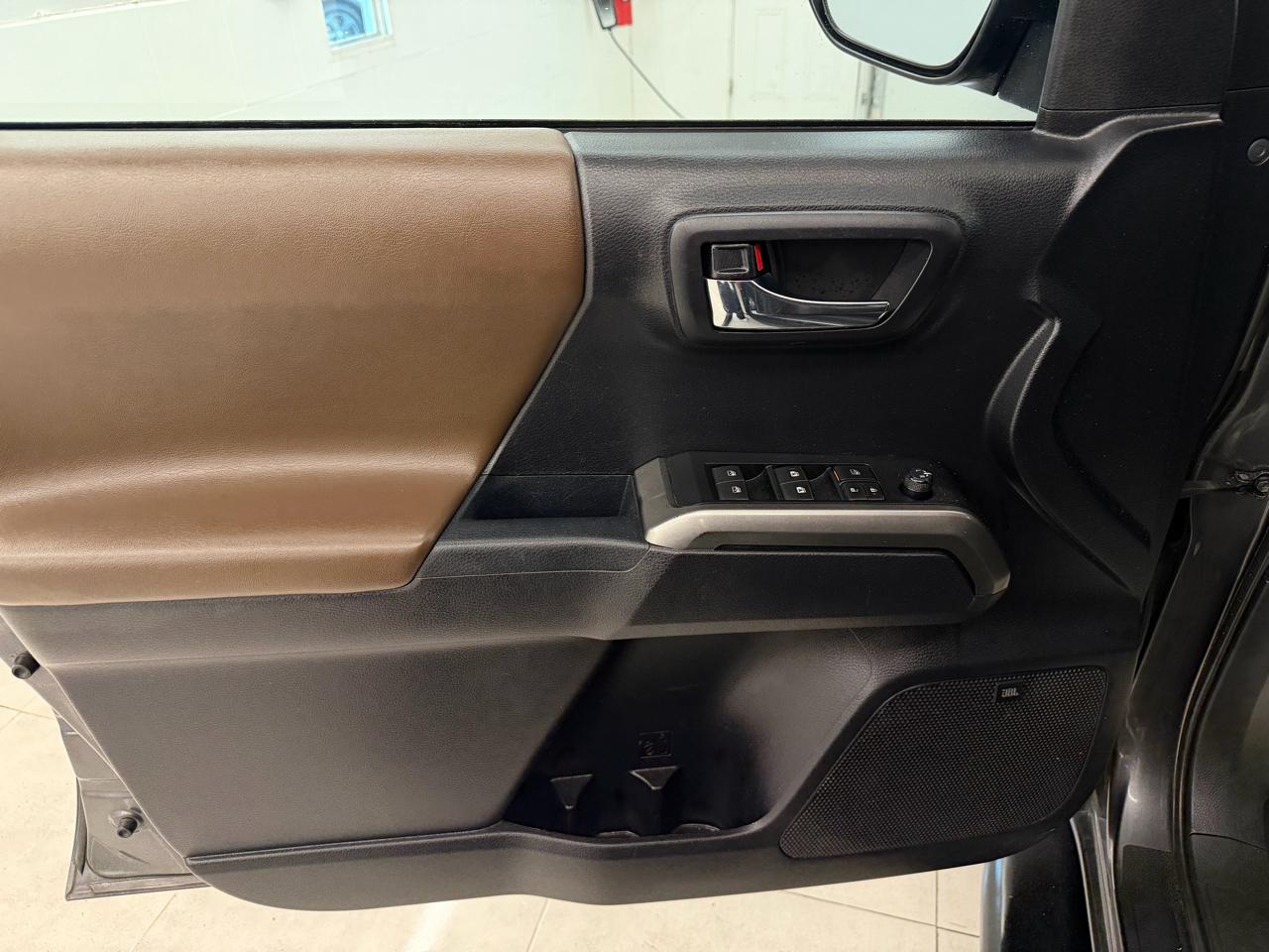 Toyota Tacoma 4WD Limited Double Cab 5' Bed V6 AT (Natl) 2020