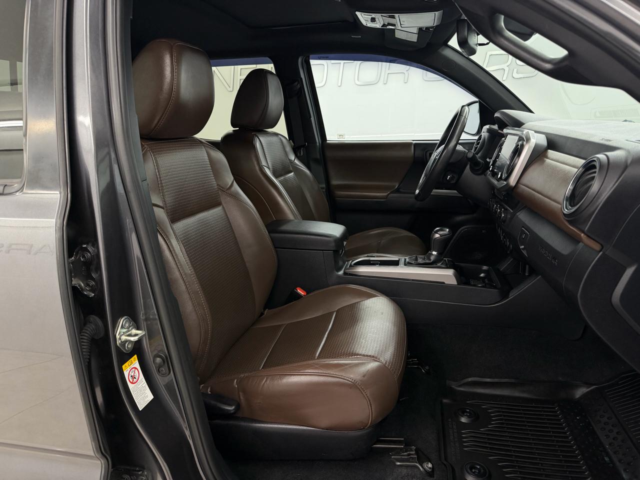 Toyota Tacoma 4WD Limited Double Cab 5' Bed V6 AT (Natl) 2020