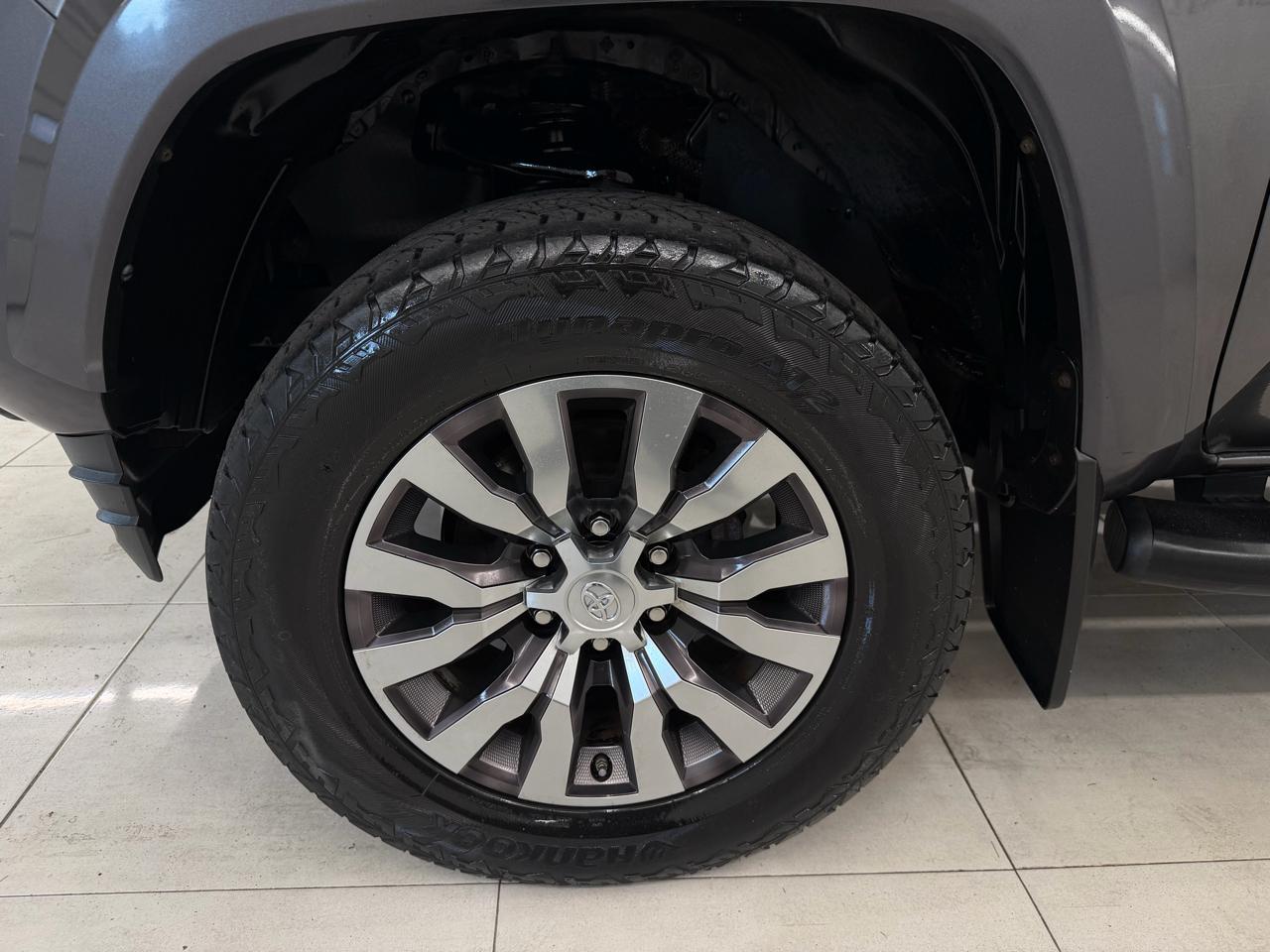 Toyota Tacoma 4WD Limited Double Cab 5' Bed V6 AT (Natl) 2020