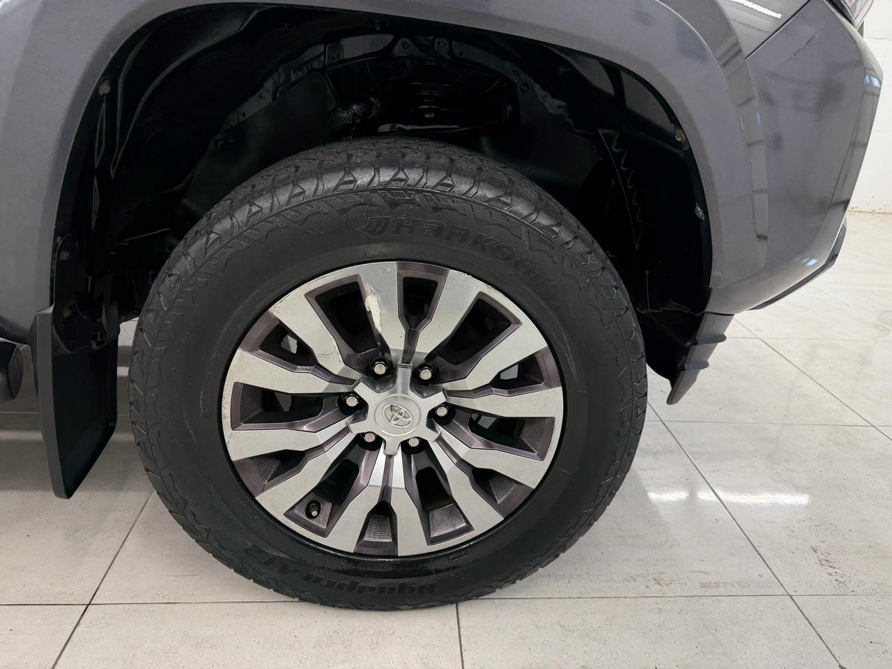 Toyota Tacoma 4WD Limited Double Cab 5' Bed V6 AT (Natl) 2020