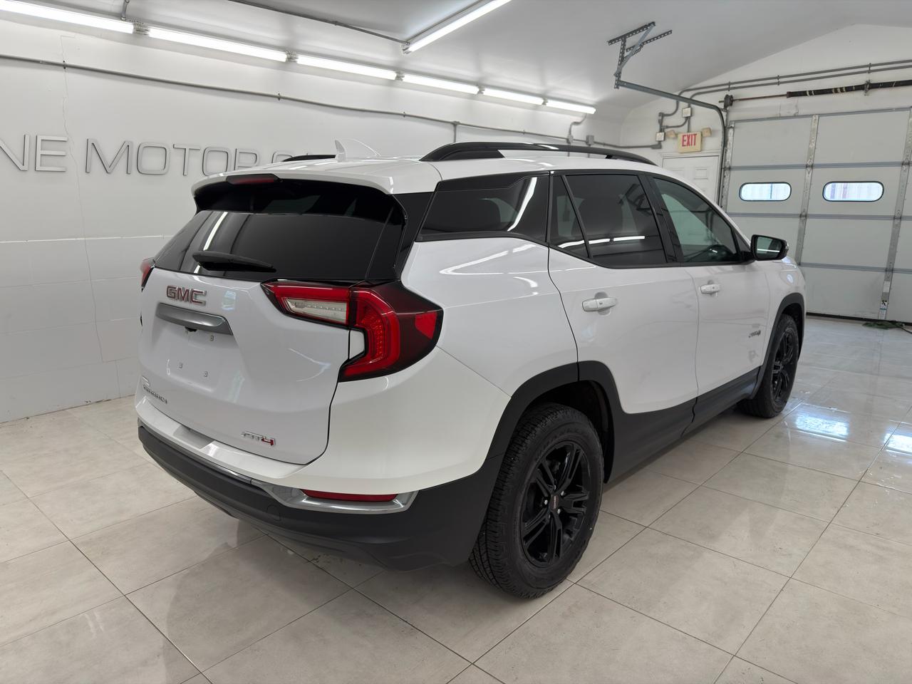 GMC Terrain AWD 4dr AT4 2023