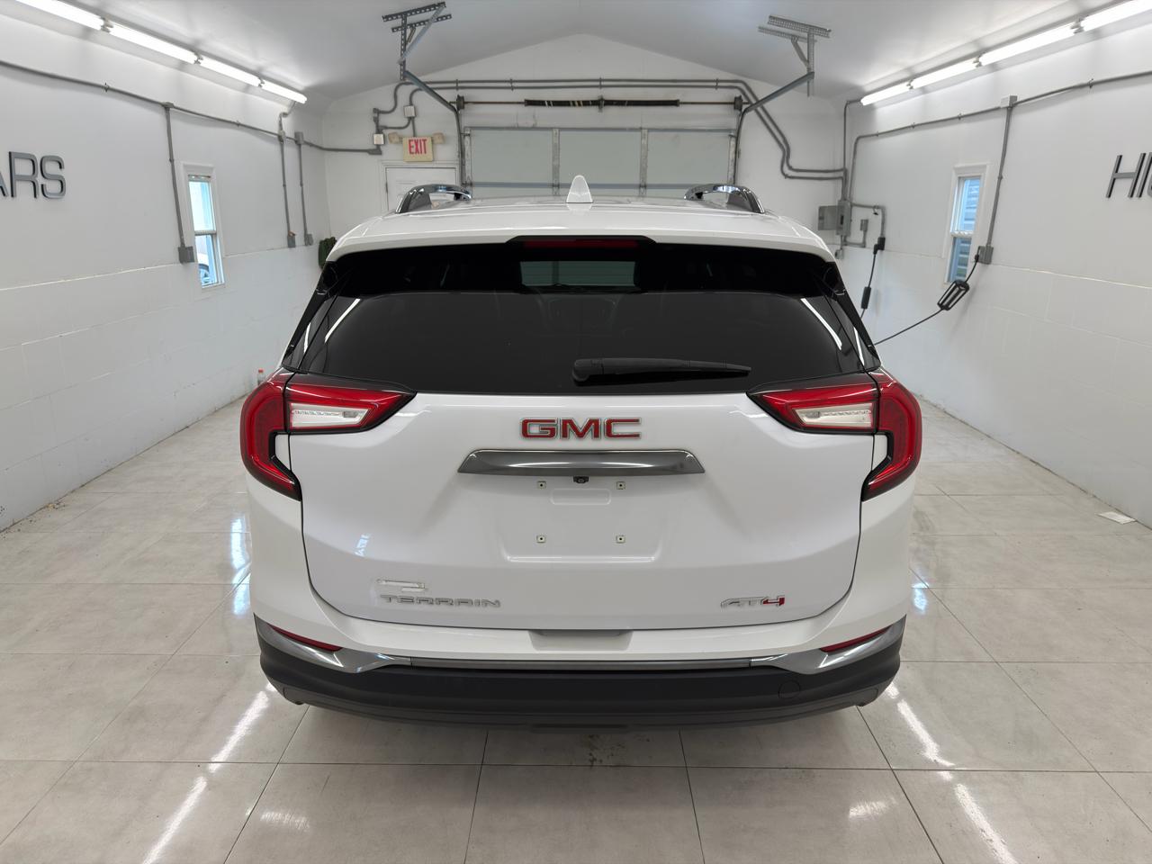 GMC Terrain AWD 4dr AT4 2023