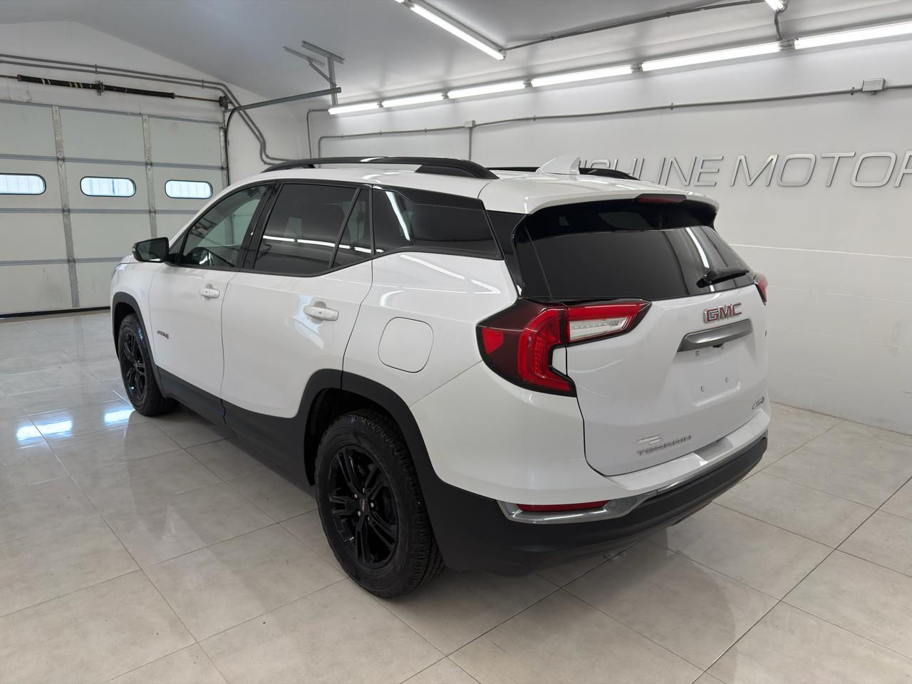 GMC Terrain AWD 4dr AT4 2023