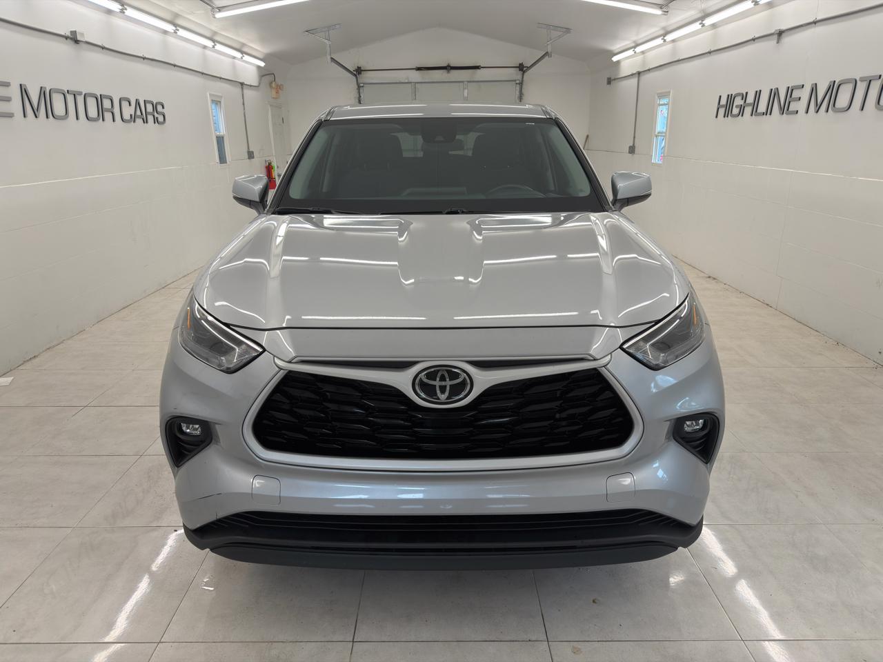 Toyota Highlander LE 2024