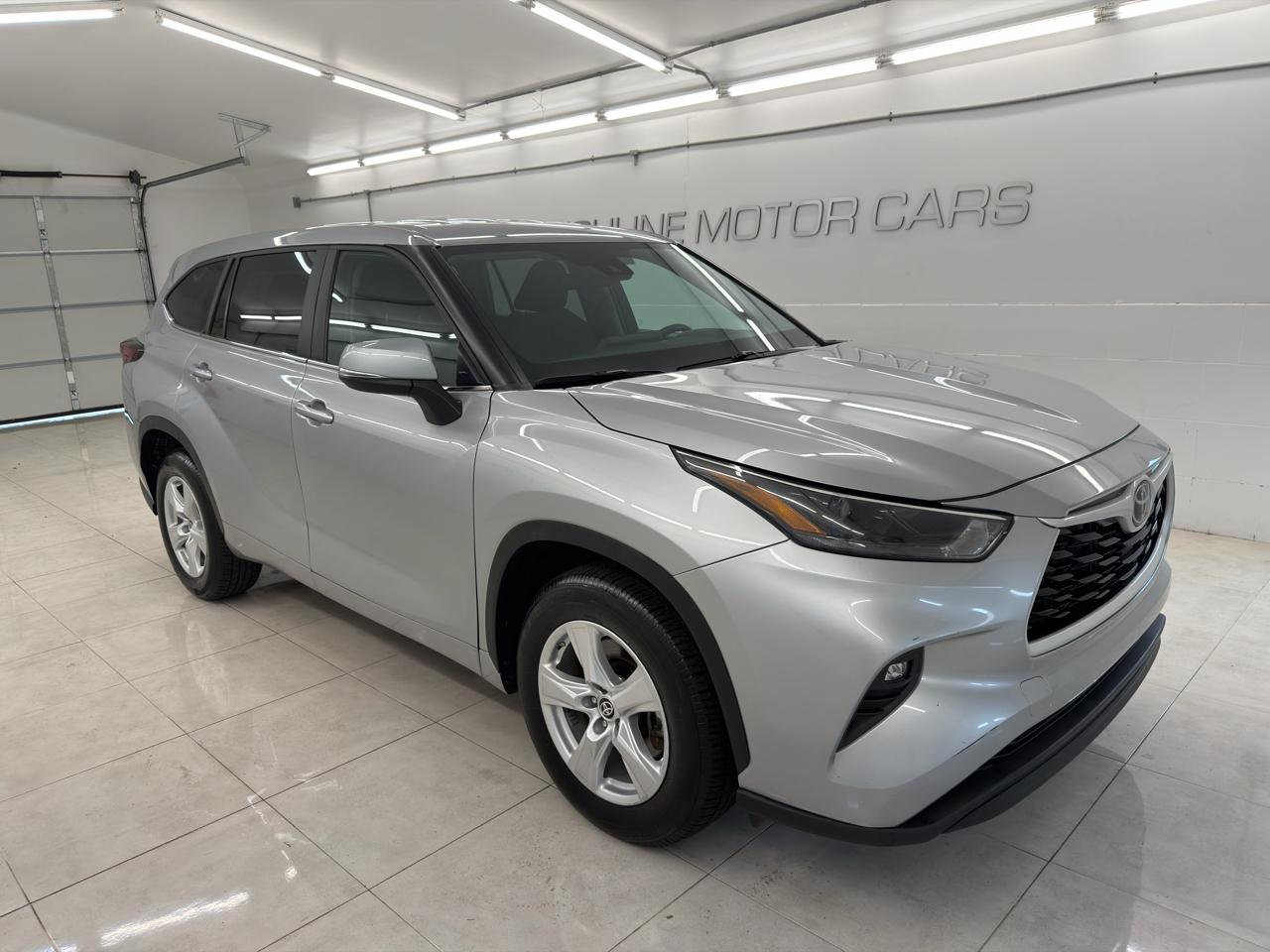 Toyota Highlander LE 2024