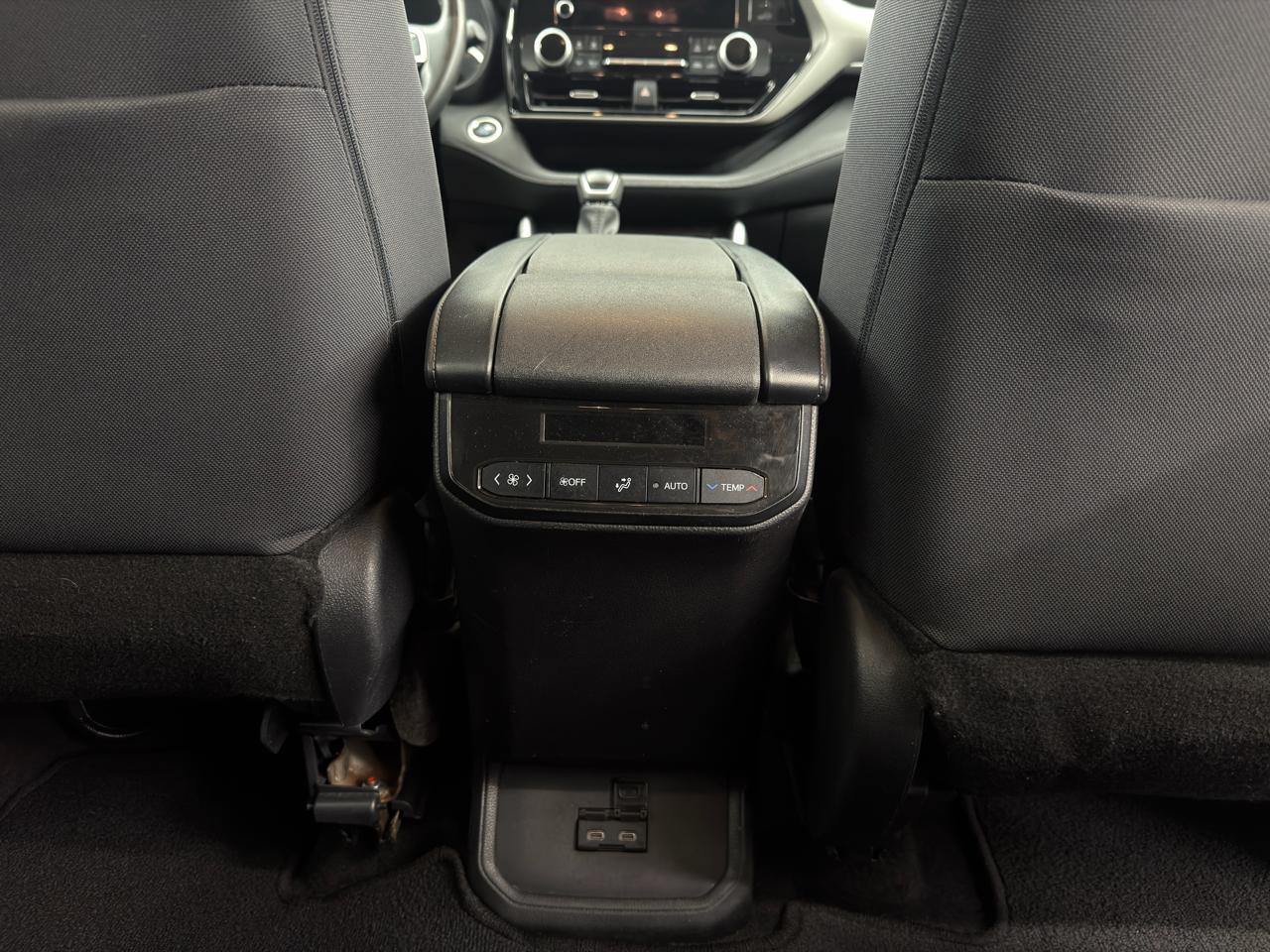 Toyota Highlander LE 2024