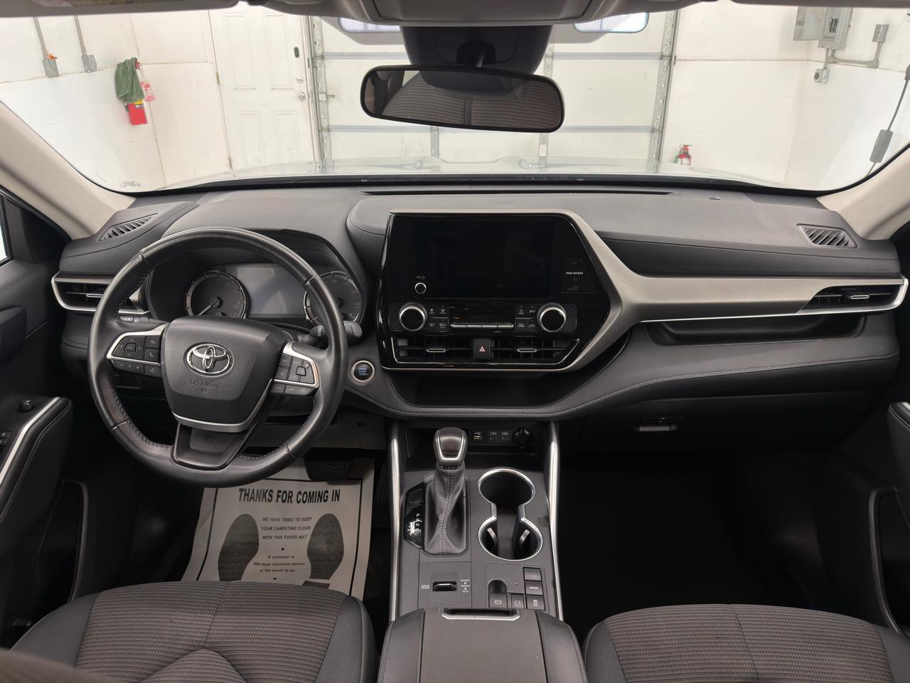 Toyota Highlander LE 2024