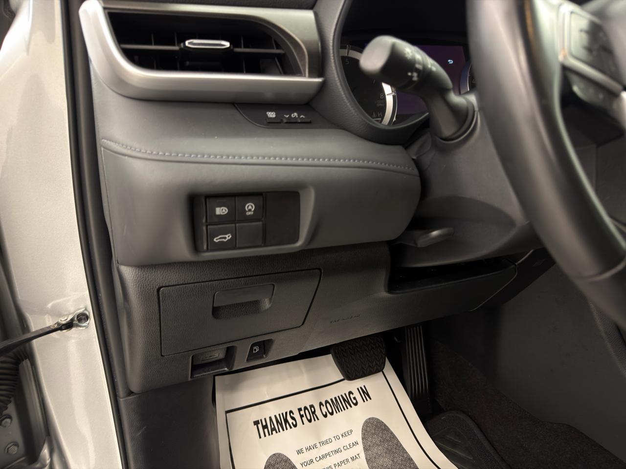 Toyota Highlander LE 2024