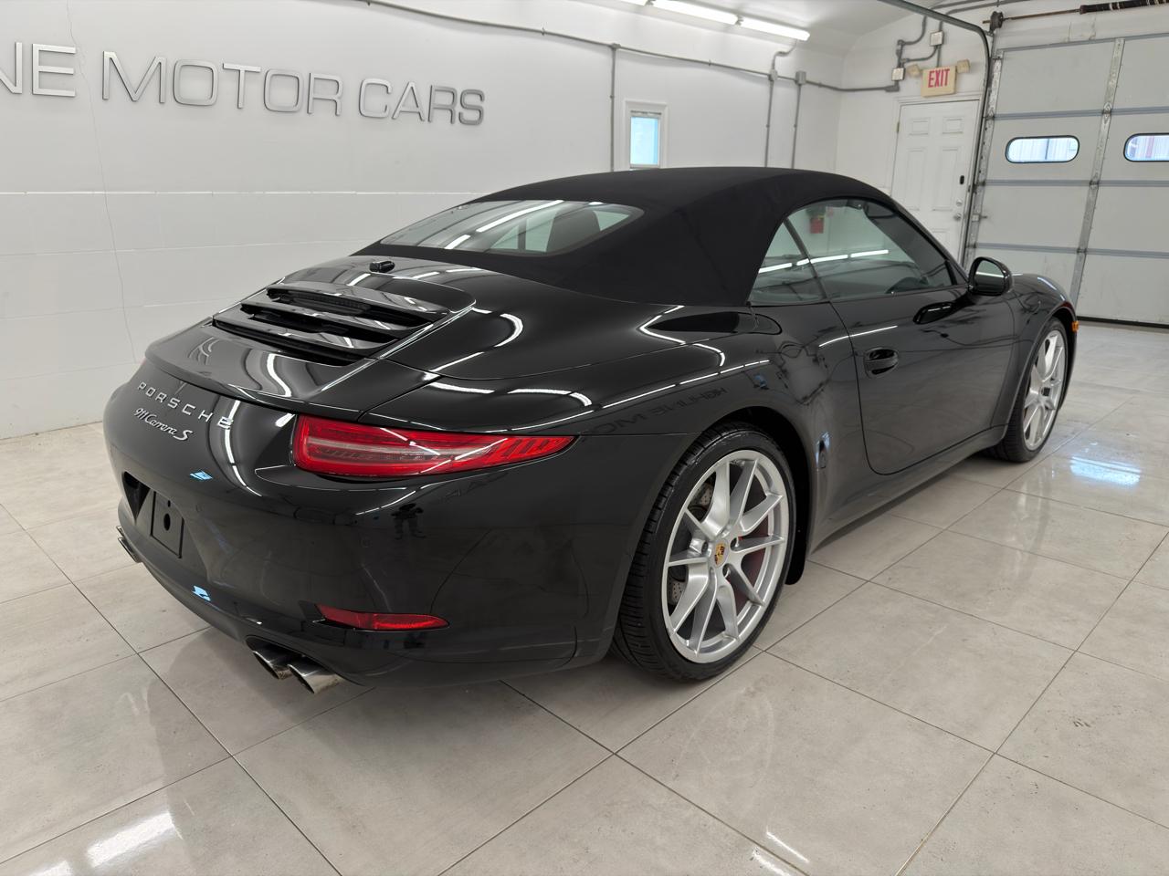Porsche 911 2dr Cabriolet Carrera S 2013