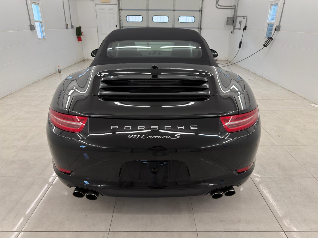 Porsche 911 2dr Cabriolet Carrera S 2013