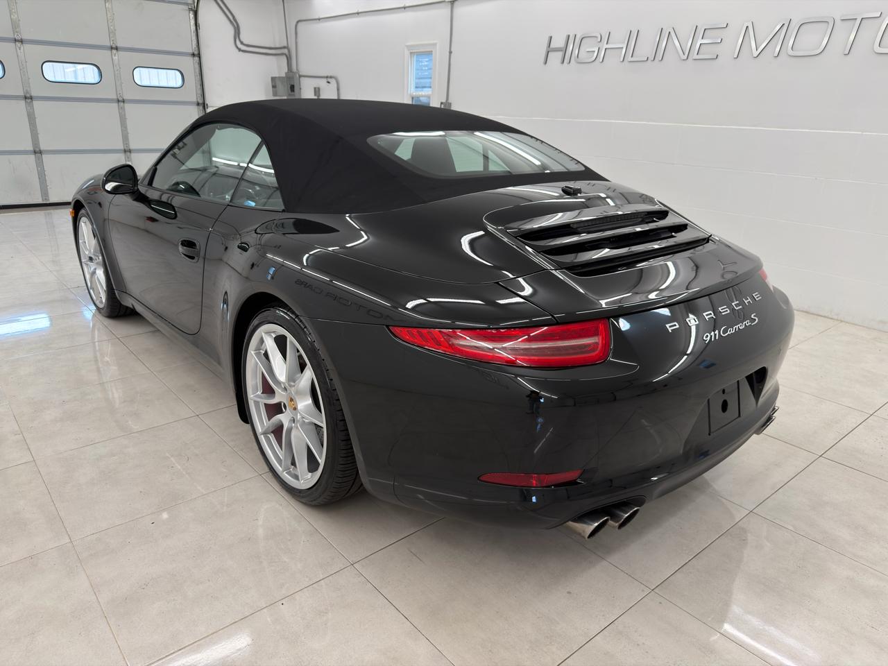 Porsche 911 2dr Cabriolet Carrera S 2013