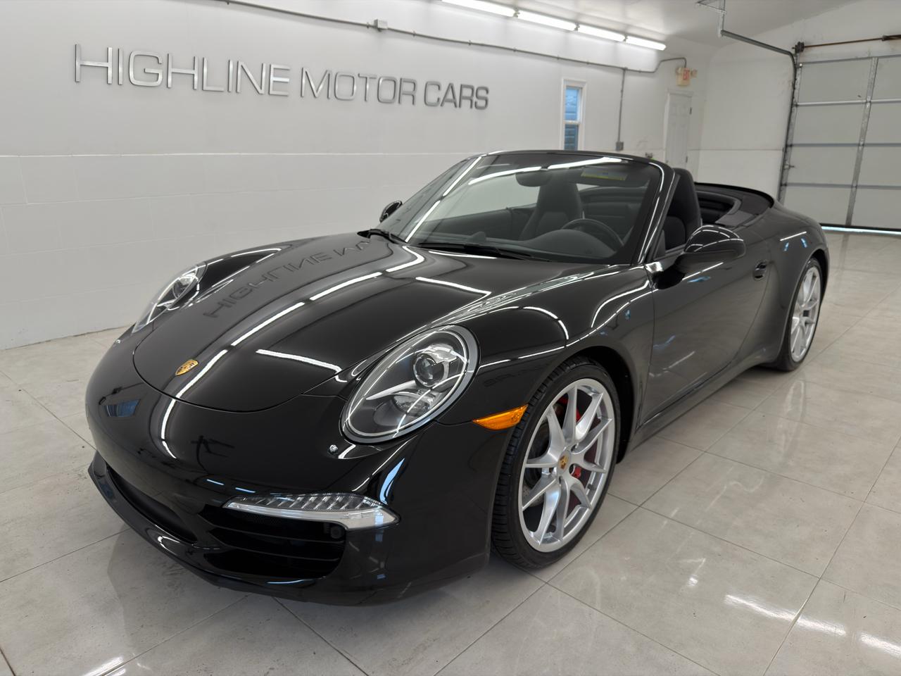 Porsche 911 2dr Cabriolet Carrera S 2013