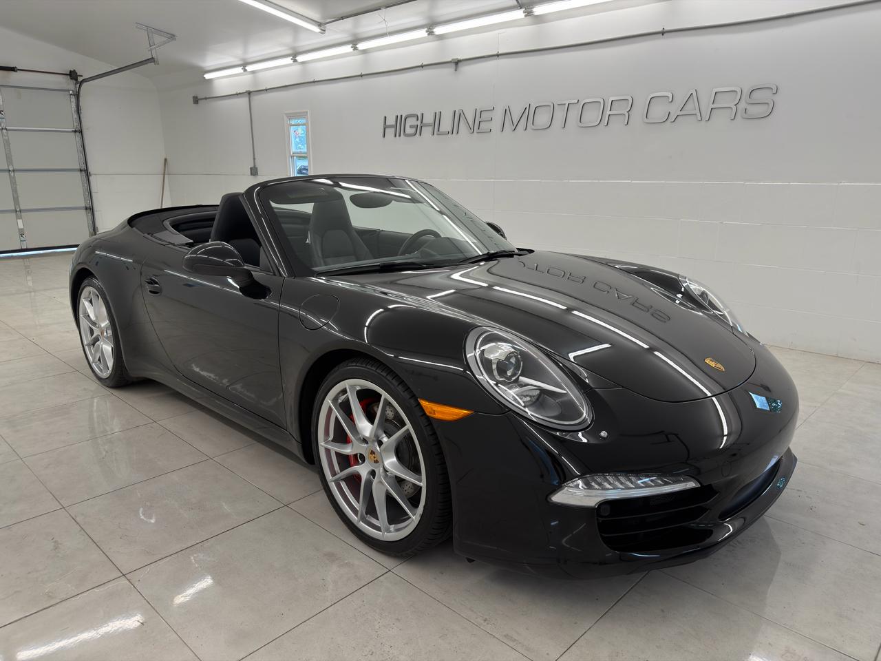 Porsche 911 2dr Cabriolet Carrera S 2013