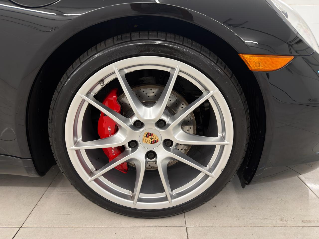 Porsche 911 2dr Cabriolet Carrera S 2013