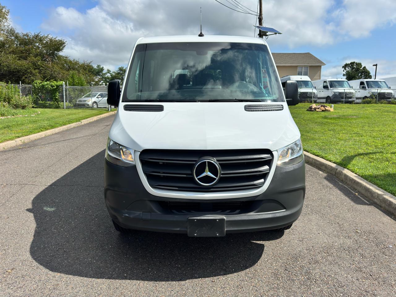 Mercedes-Benz Sprinter Van 1500 Standard Roof I4 144" RWD 2019