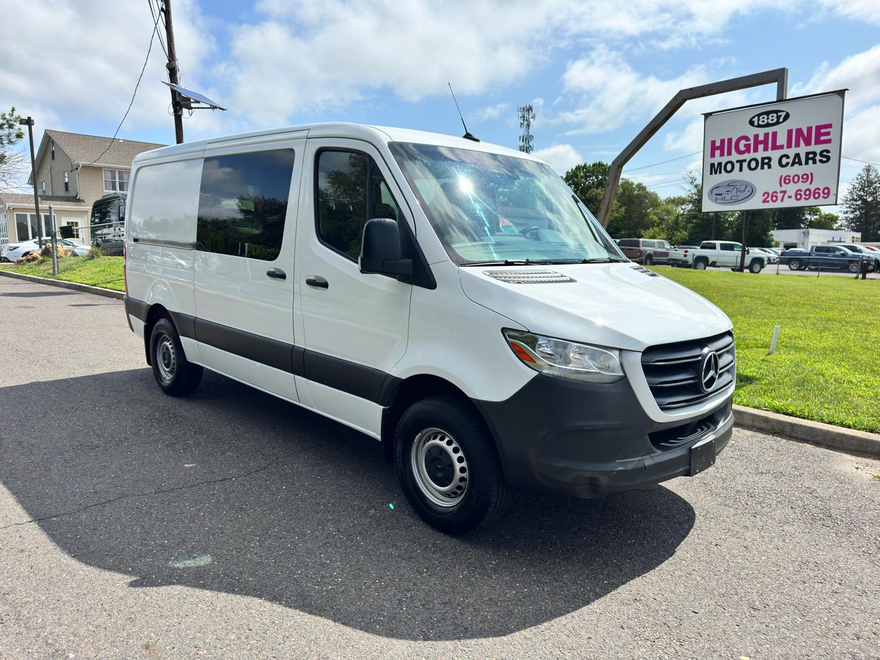 Mercedes-Benz Sprinter Van 1500 Standard Roof I4 144" RWD 2019