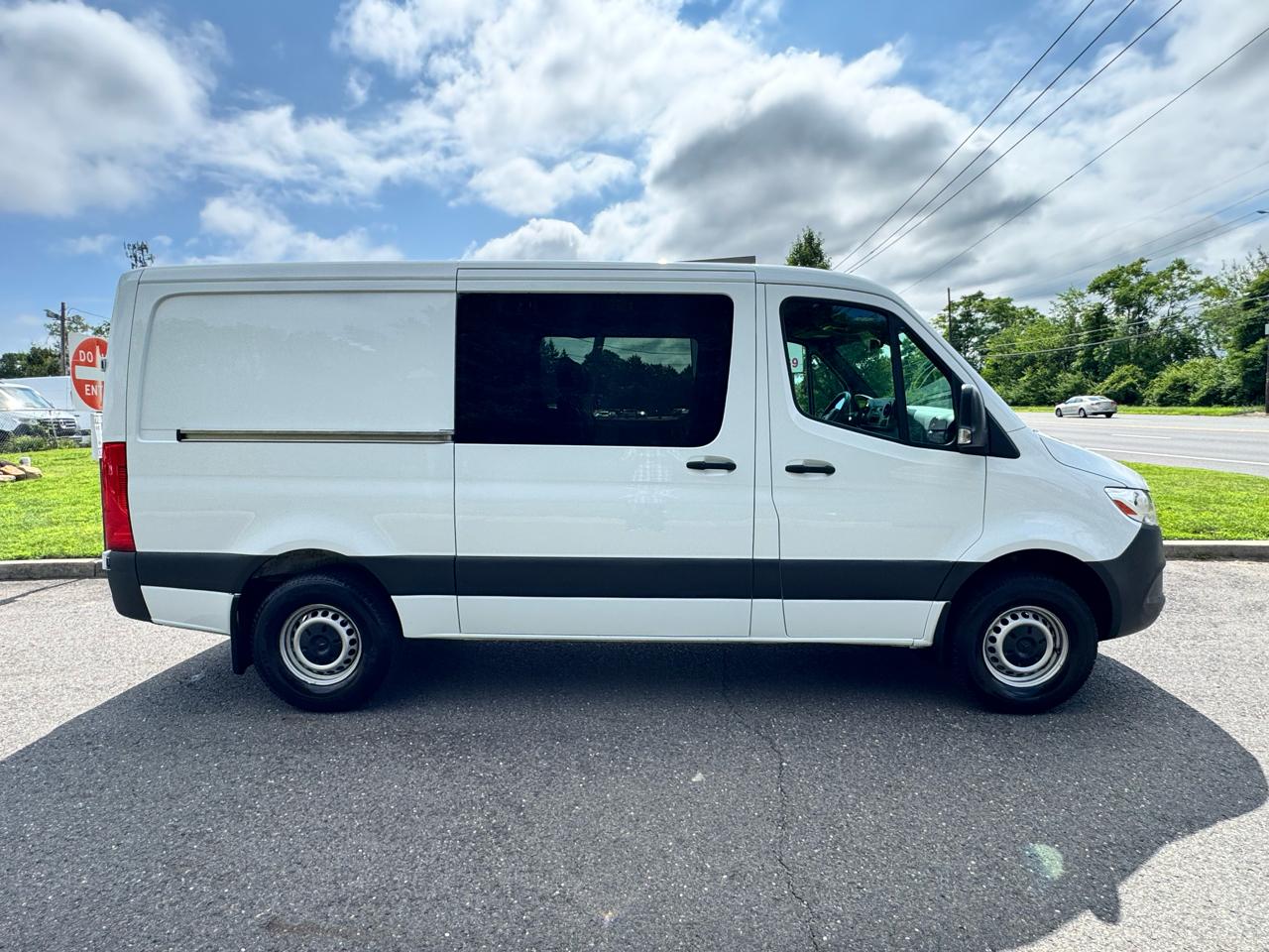 Mercedes-Benz Sprinter Van 1500 Standard Roof I4 144" RWD 2019