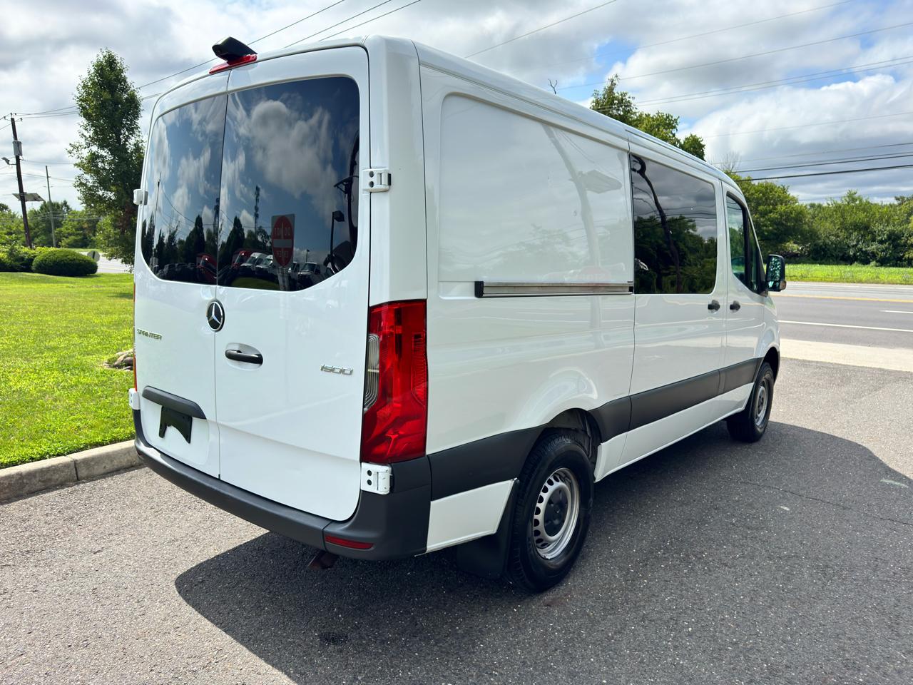 Mercedes-Benz Sprinter Van 1500 Standard Roof I4 144" RWD 2019