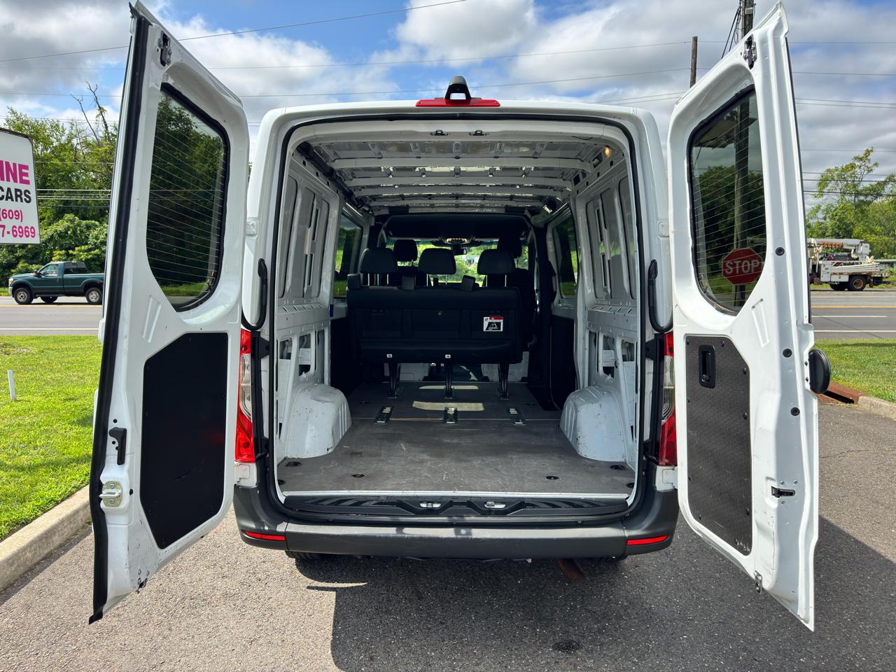 Mercedes-Benz Sprinter Van 1500 Standard Roof I4 144" RWD 2019