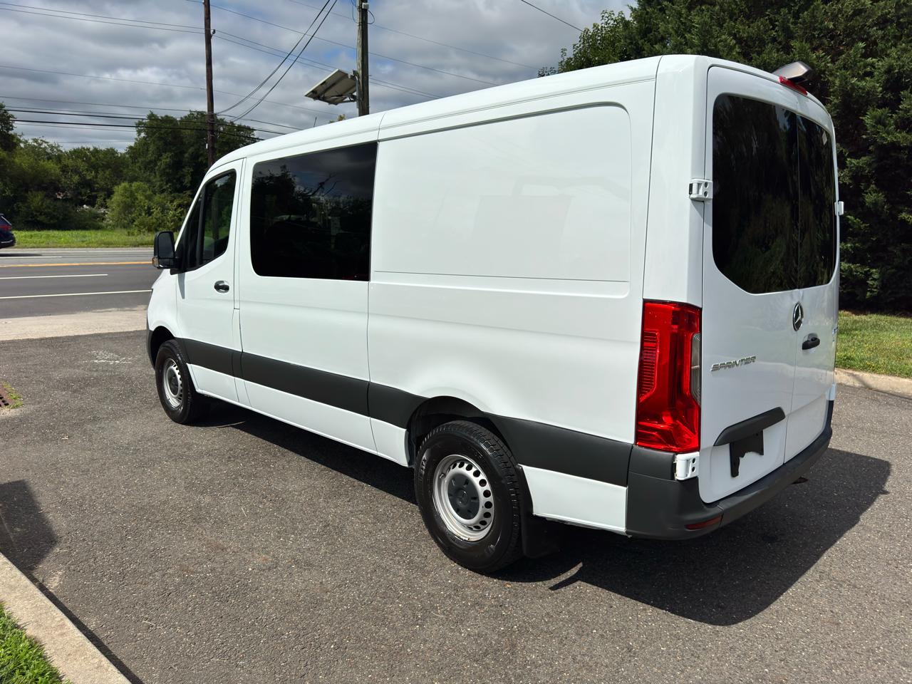 Mercedes-Benz Sprinter Van 1500 Standard Roof I4 144" RWD 2019